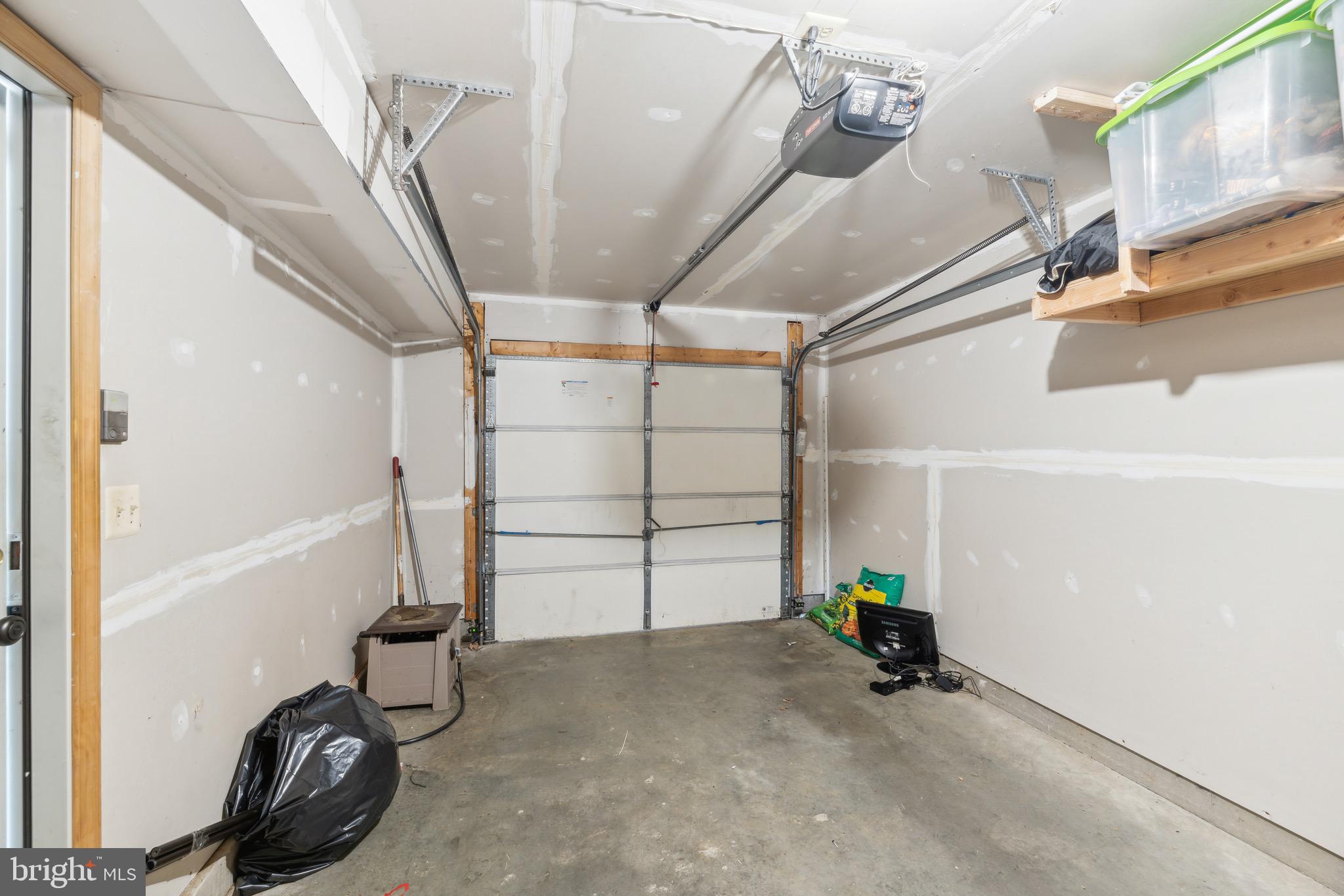 WOODVIEW VILLAGE WEST - Residential Lease