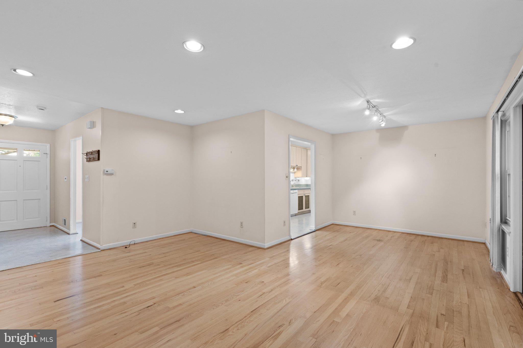 1007 RUPPERT ROAD