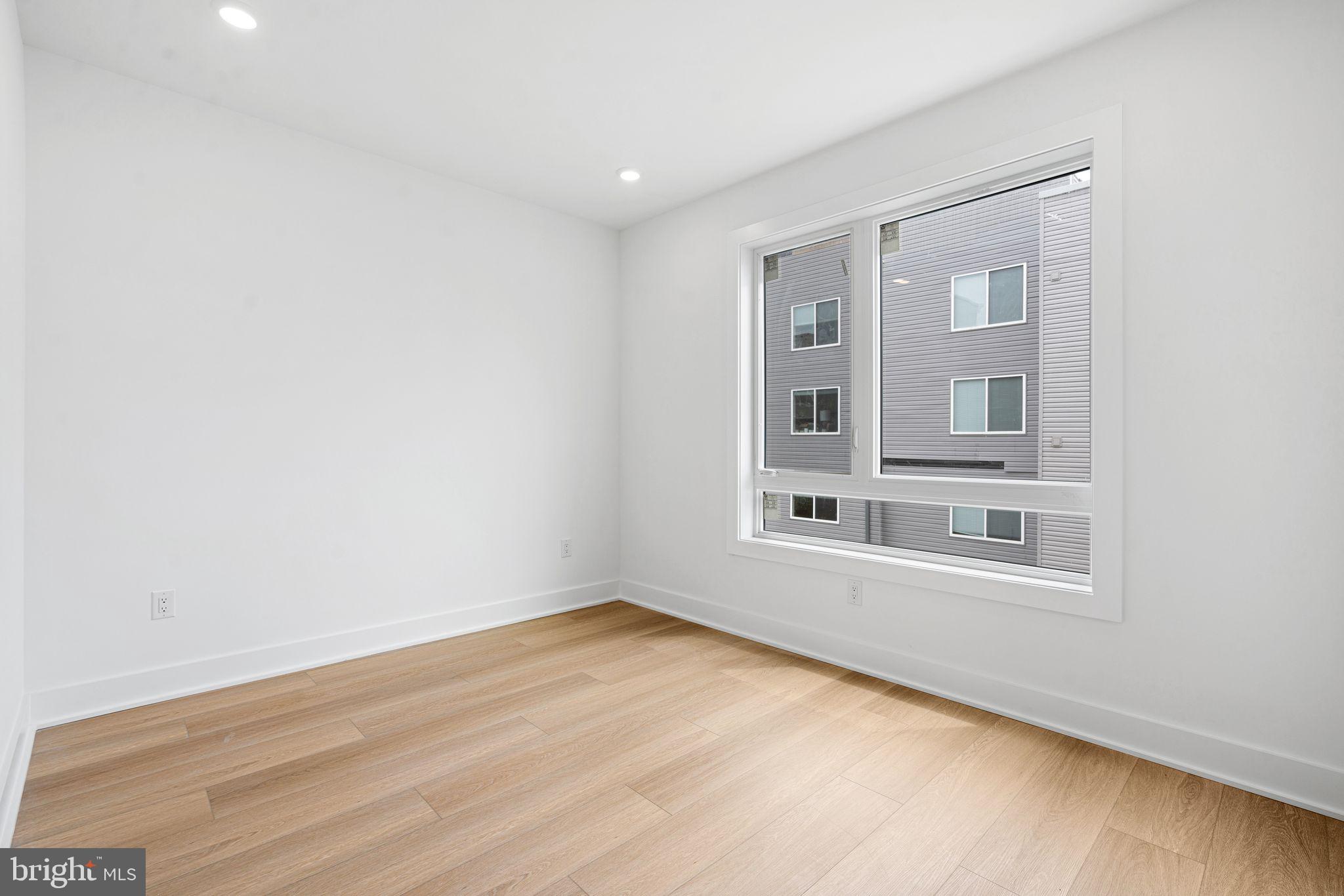 WEST KENSINGTON - Residential Income