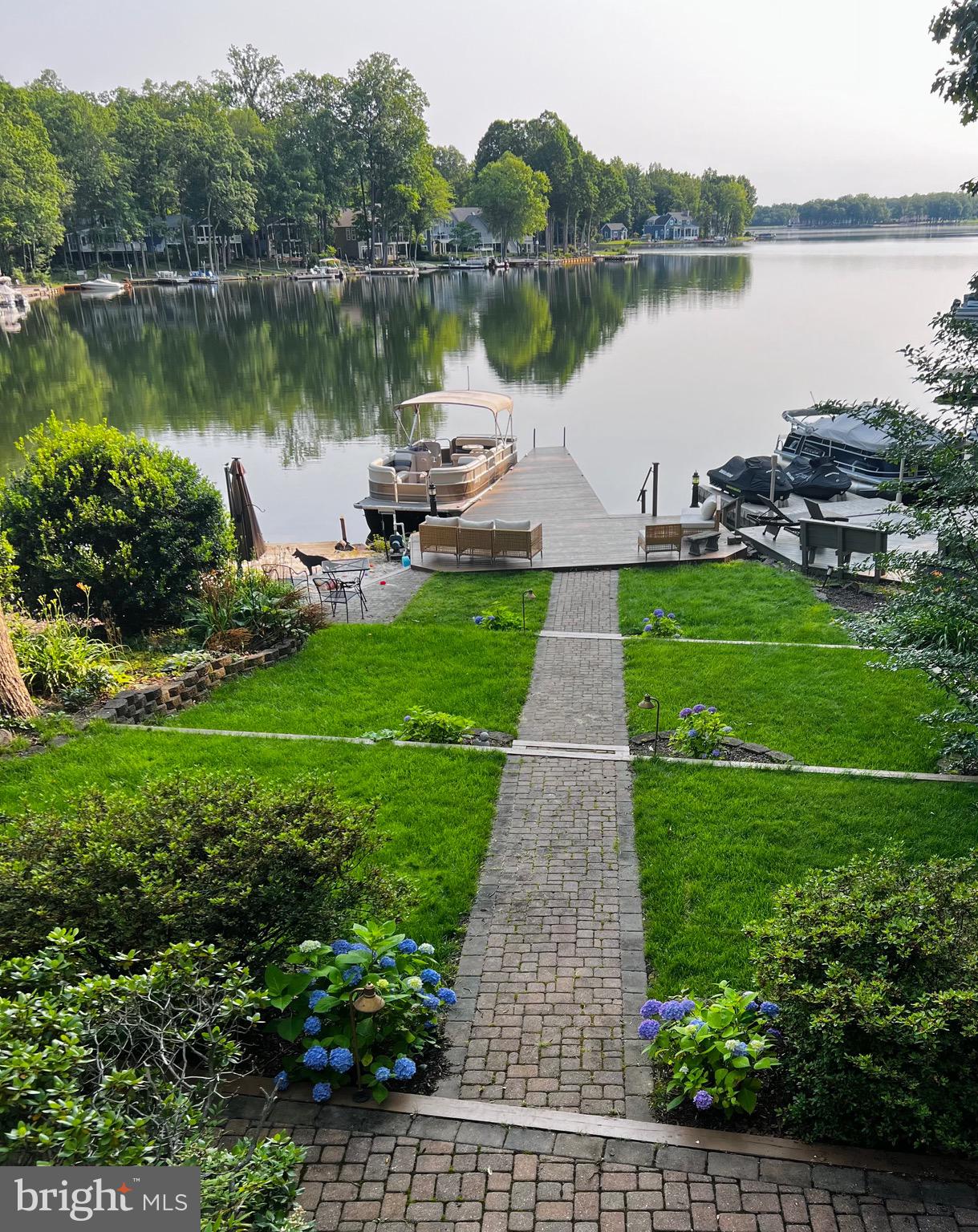 LAKE OF THE WOODS - Residential