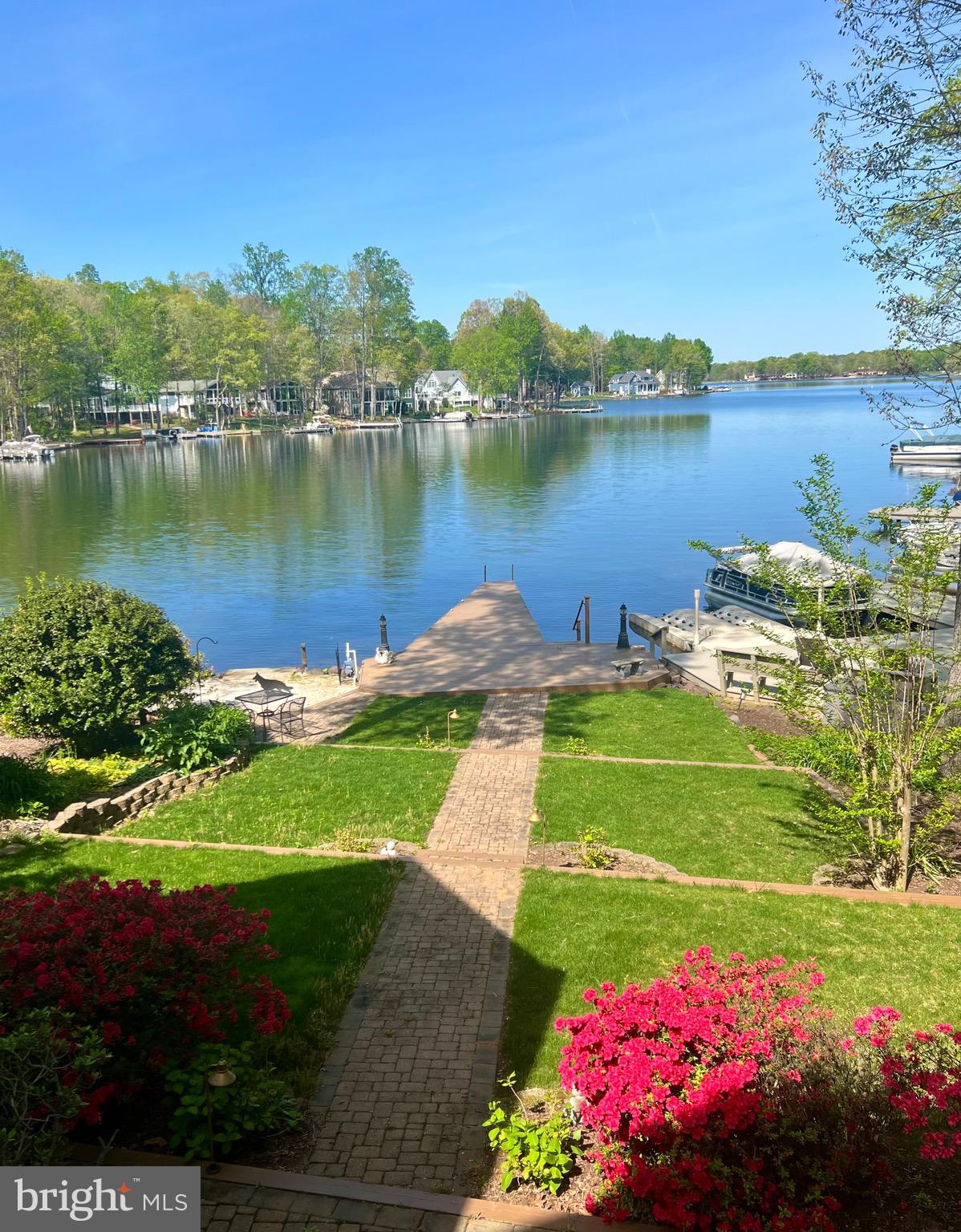 LAKE OF THE WOODS - Residential