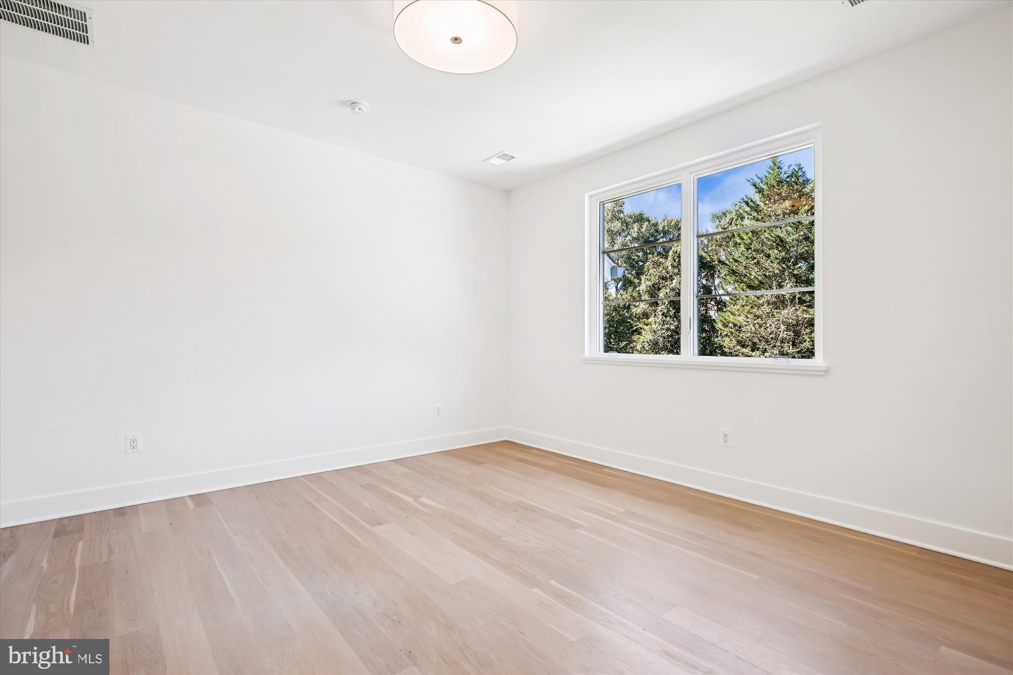 CABIN JOHN PARK - Residential