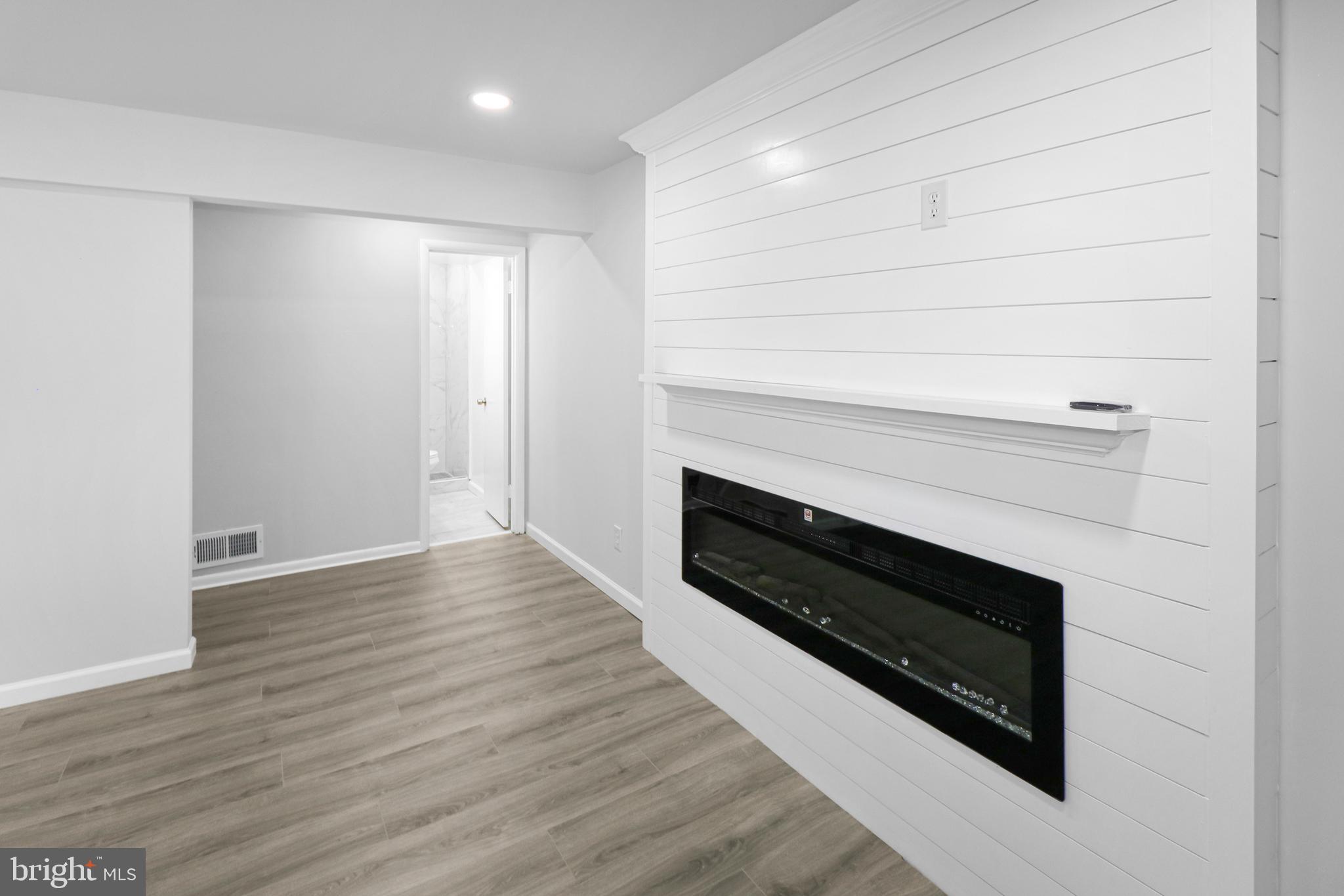 BRIGHTLEAF KNOLL - Residential