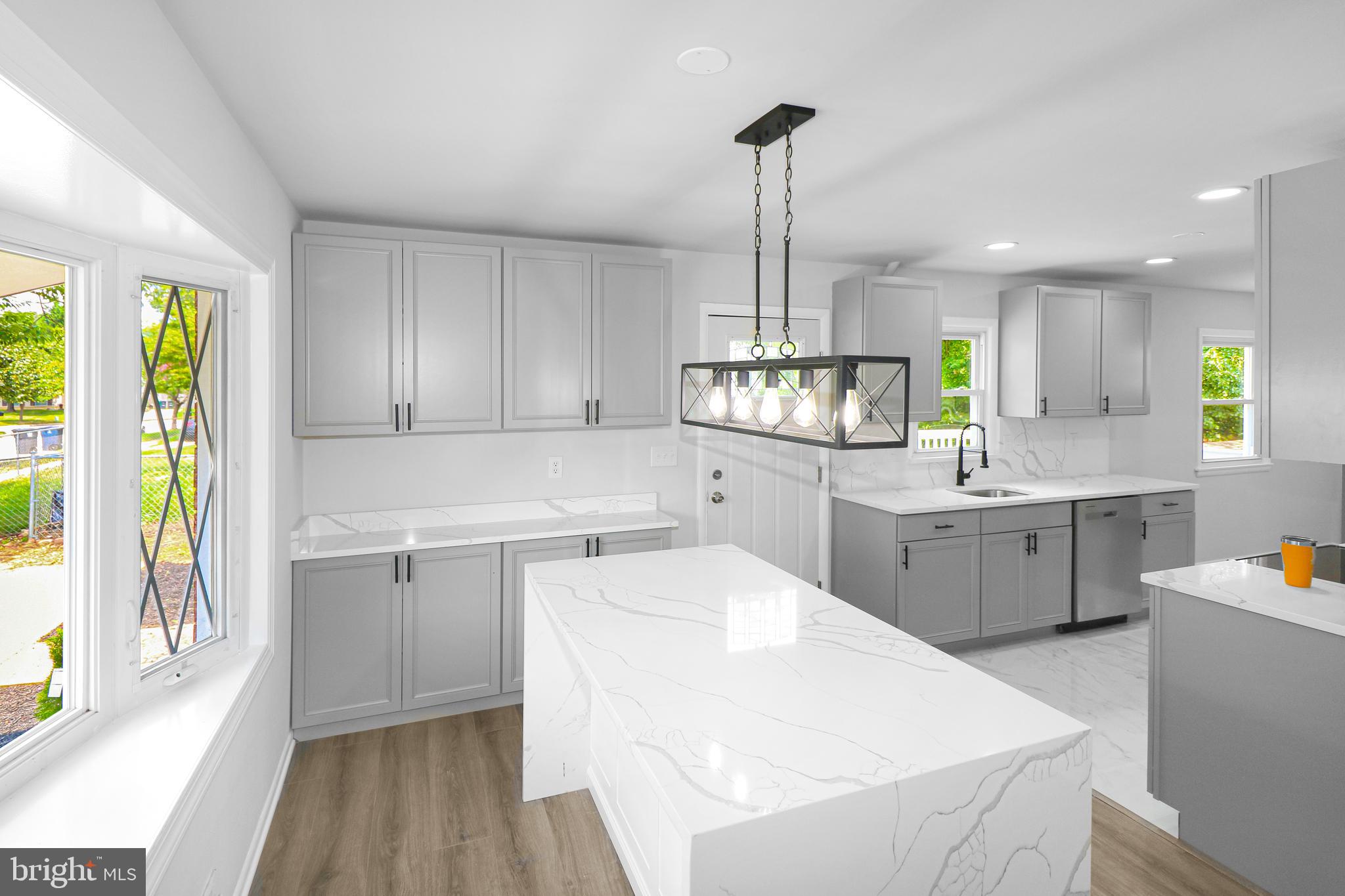 BRIGHTLEAF KNOLL - Residential