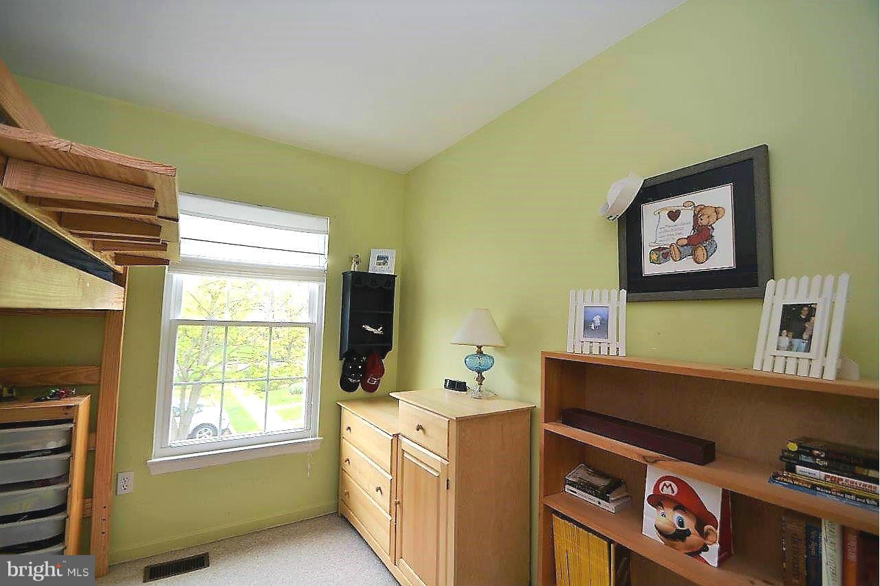 SUBURBIA - Residential