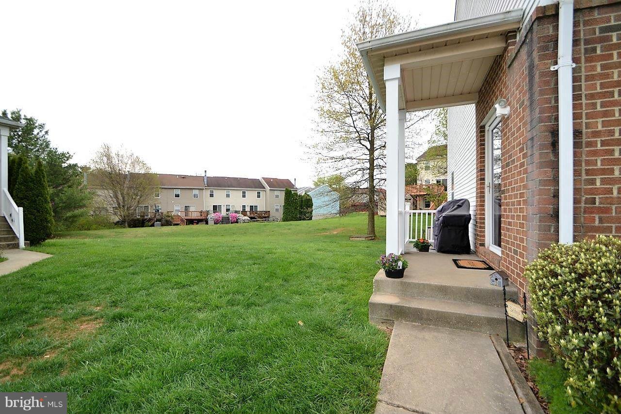 SUBURBIA - Residential