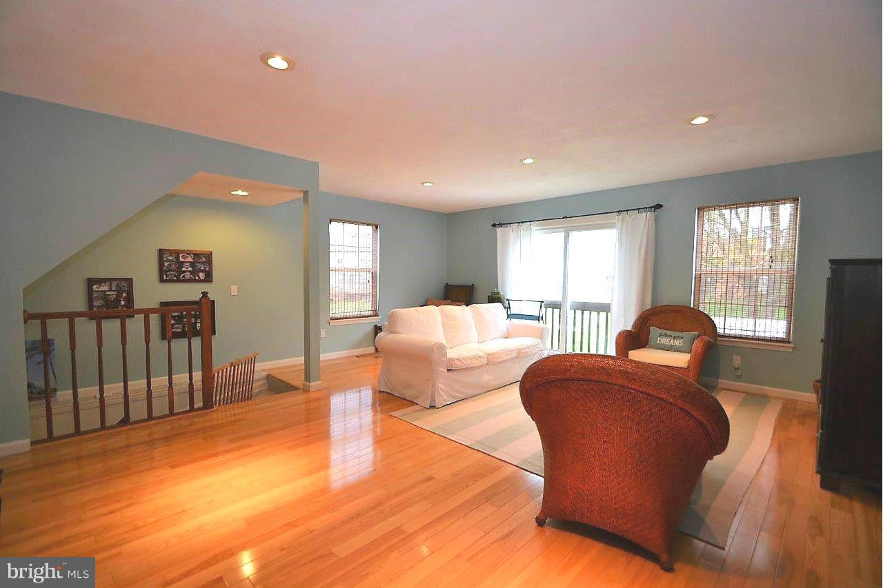 SUBURBIA - Residential