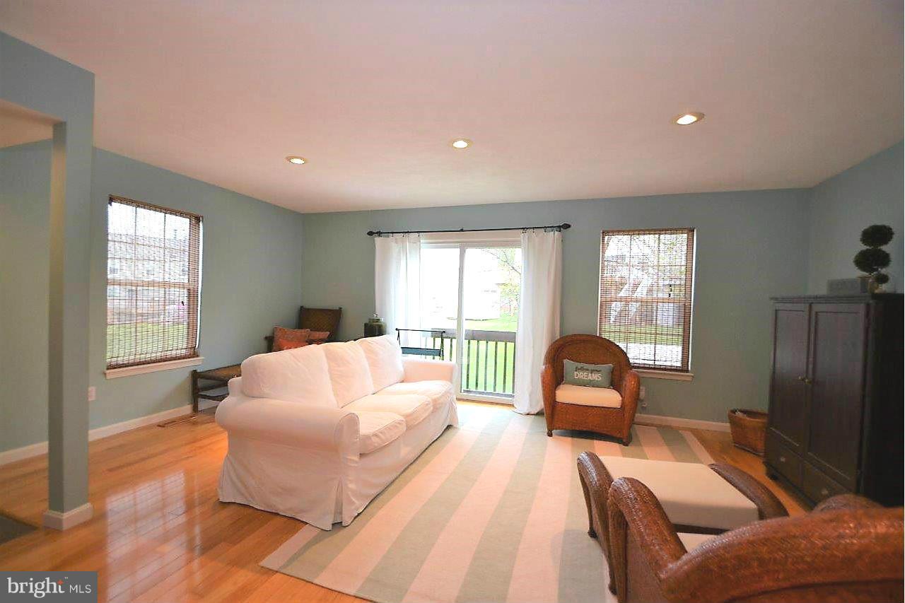 SUBURBIA - Residential