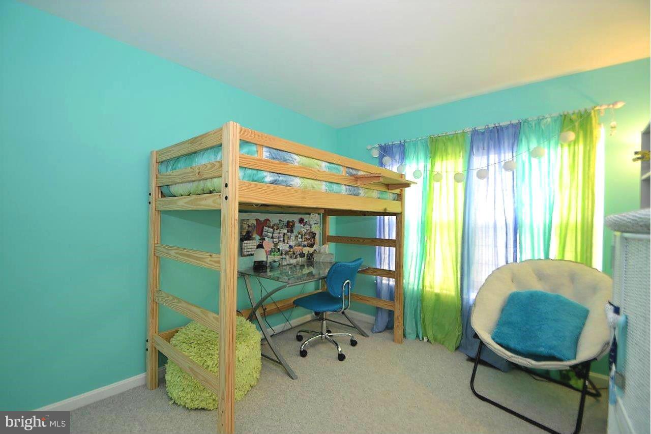 SUBURBIA - Residential