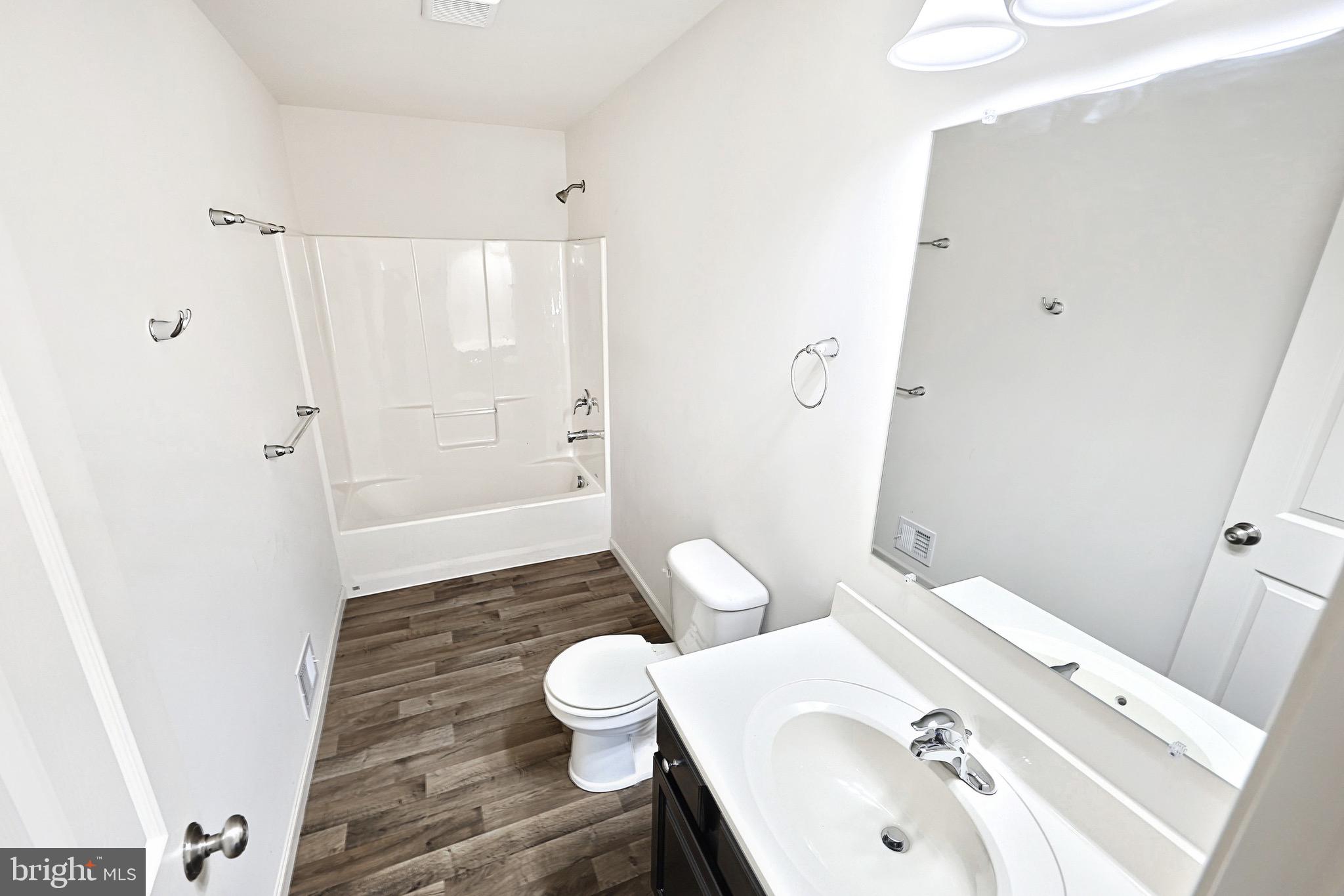 ROLLING MEADOWS - Residential