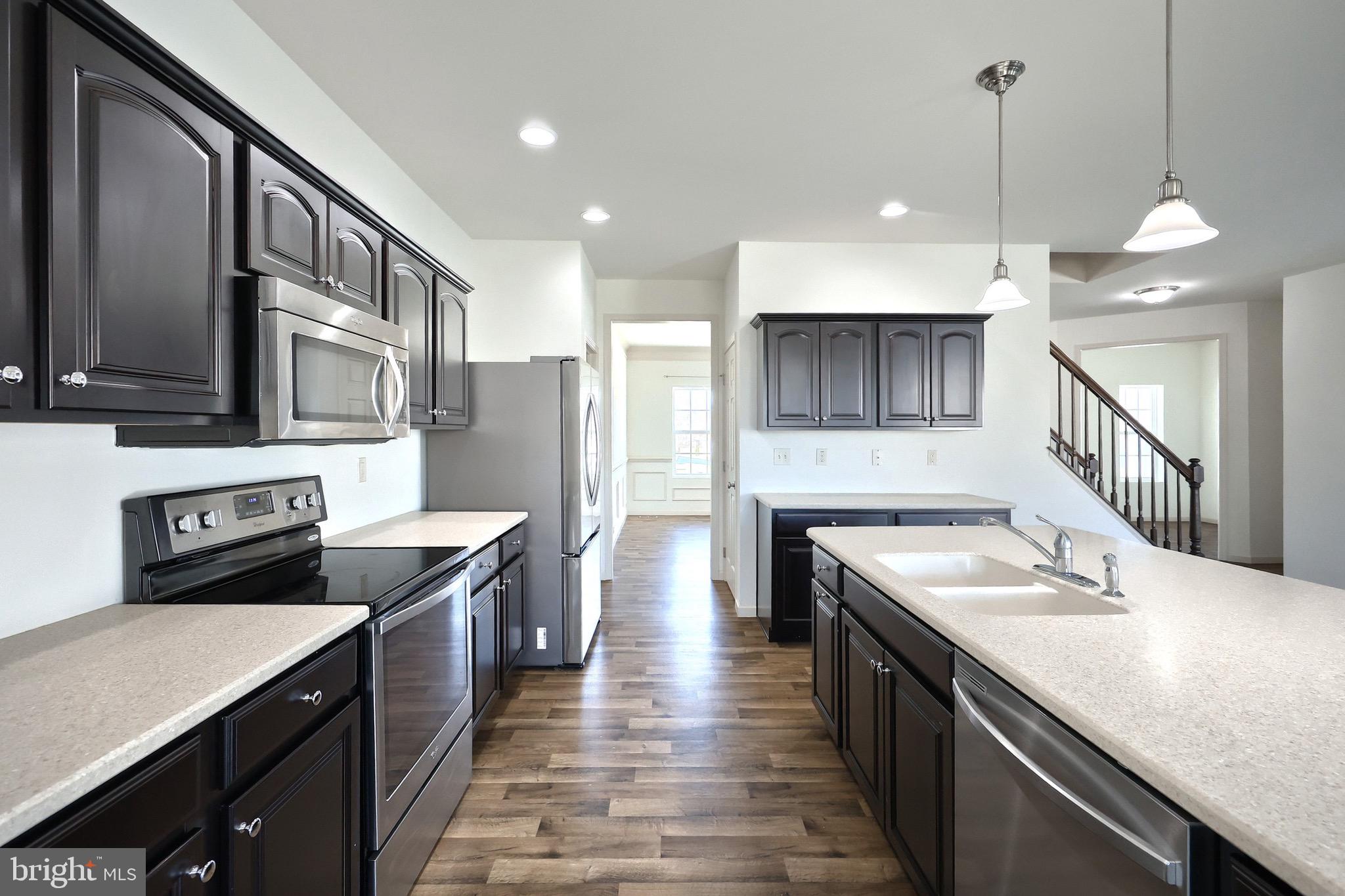 ROLLING MEADOWS - Residential