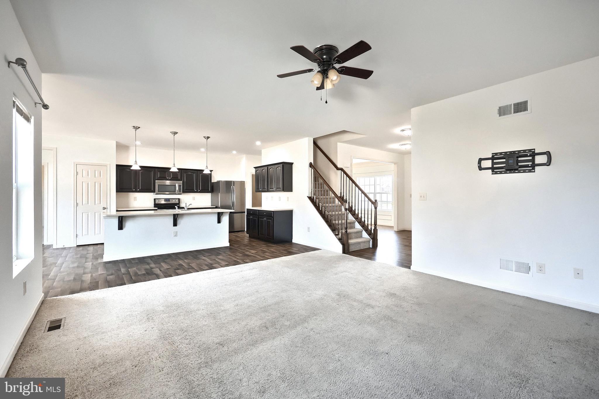 ROLLING MEADOWS - Residential