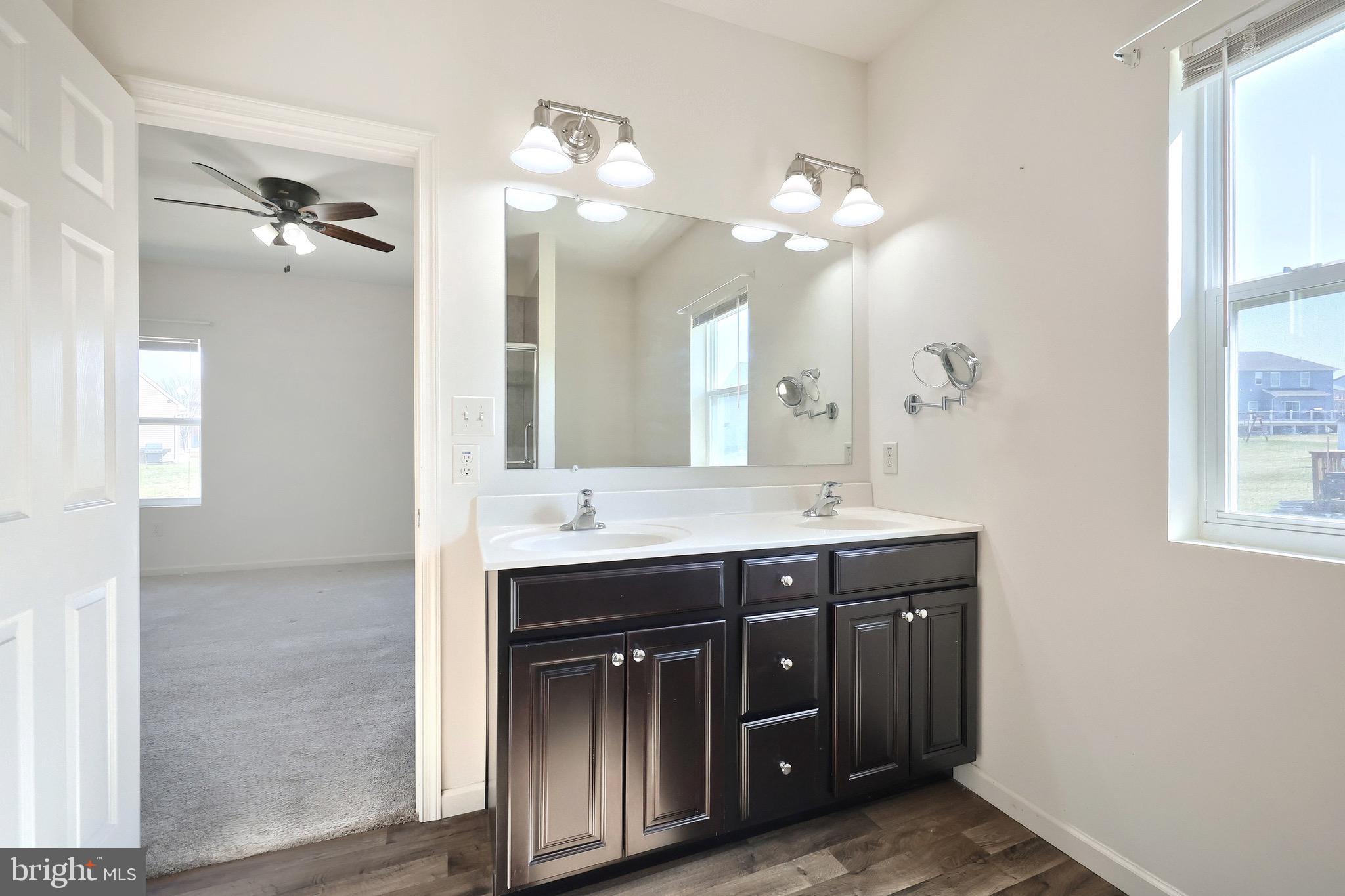 ROLLING MEADOWS - Residential