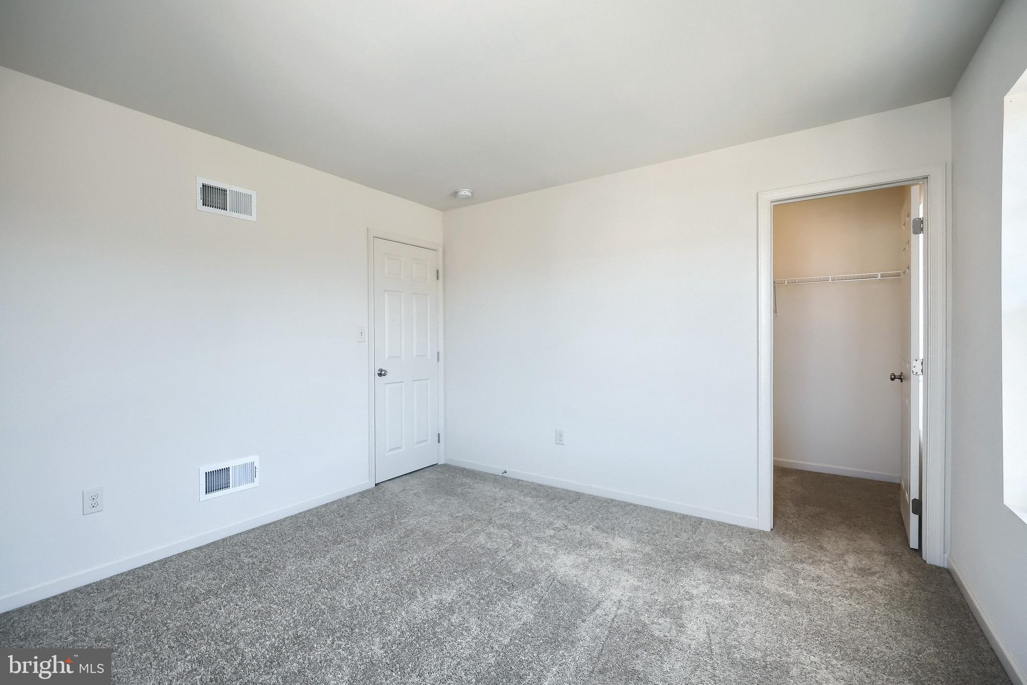 ROLLING MEADOWS - Residential