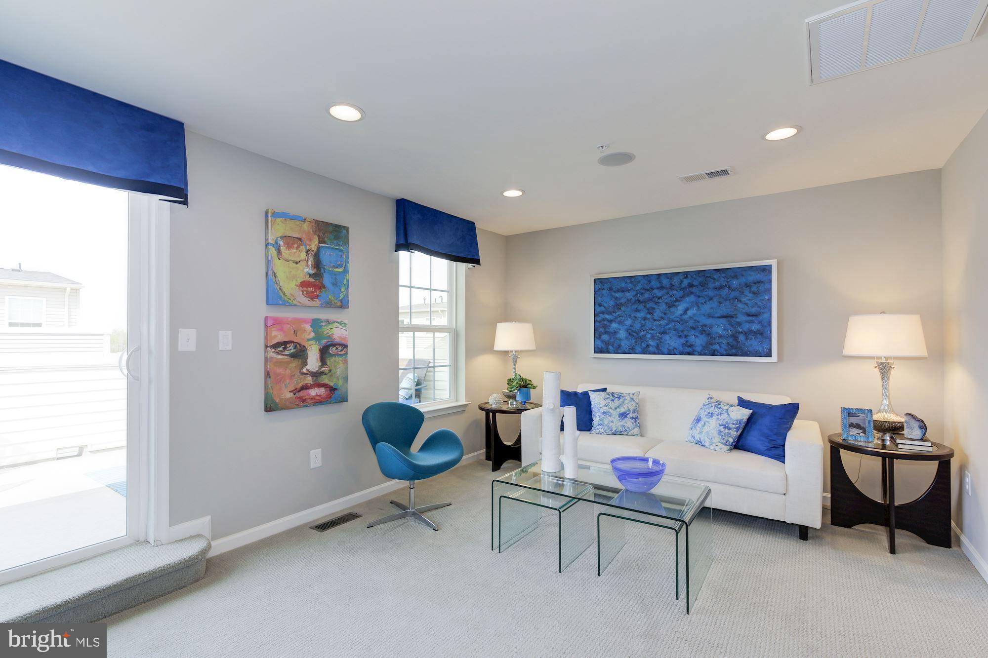 HOLLY RIDGE - Residential