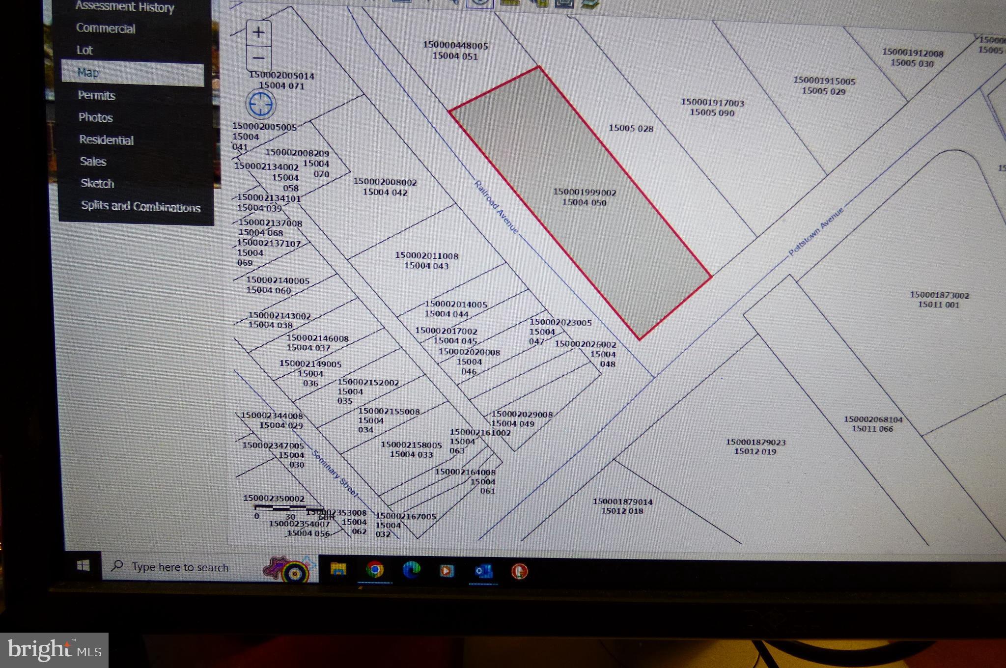 Main image without alt text