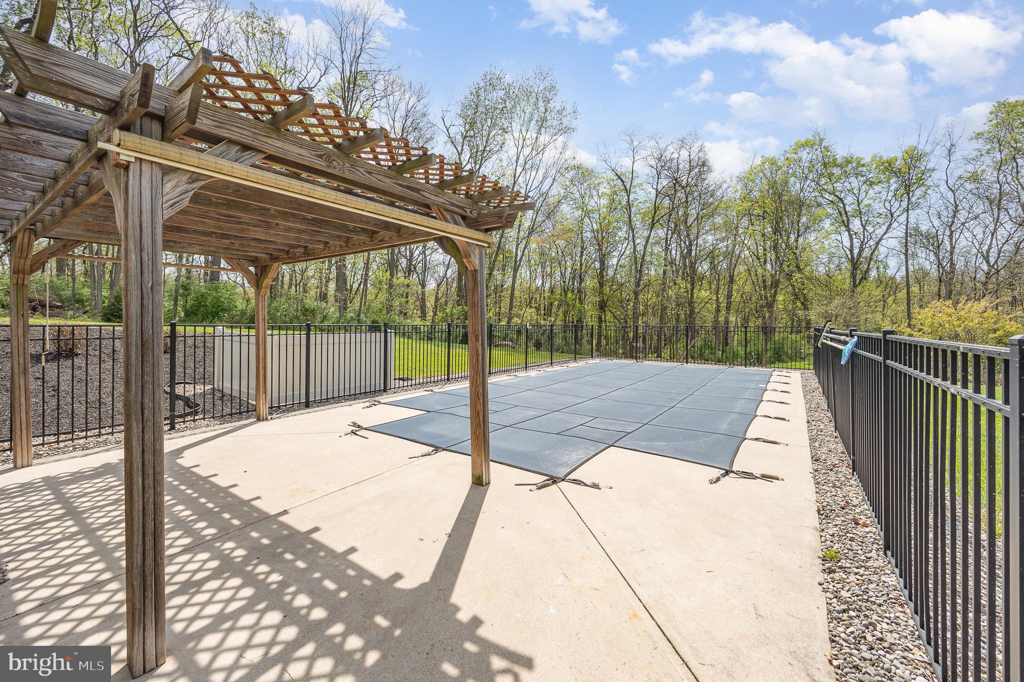 STONE CREEK ESTATES - Residential