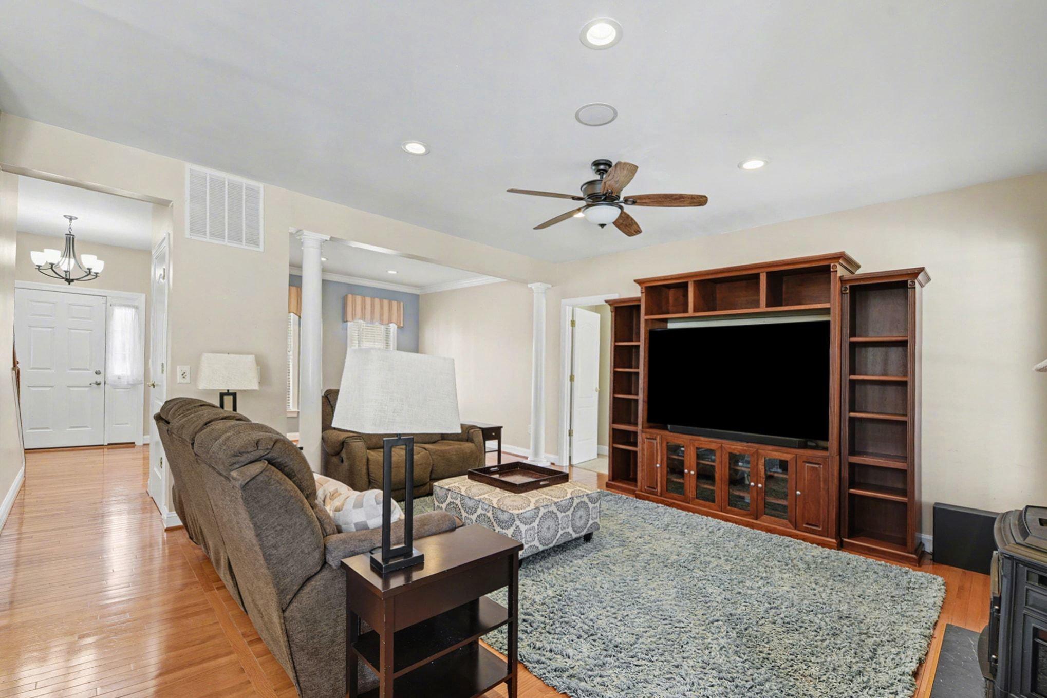 WESTMINSTER ELECTION DISTRICT - Residential