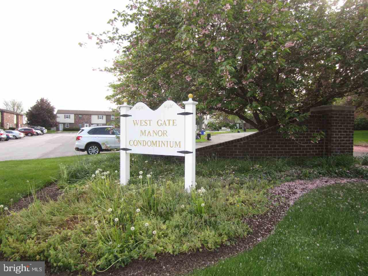 WESTGATE MANOR - Residential