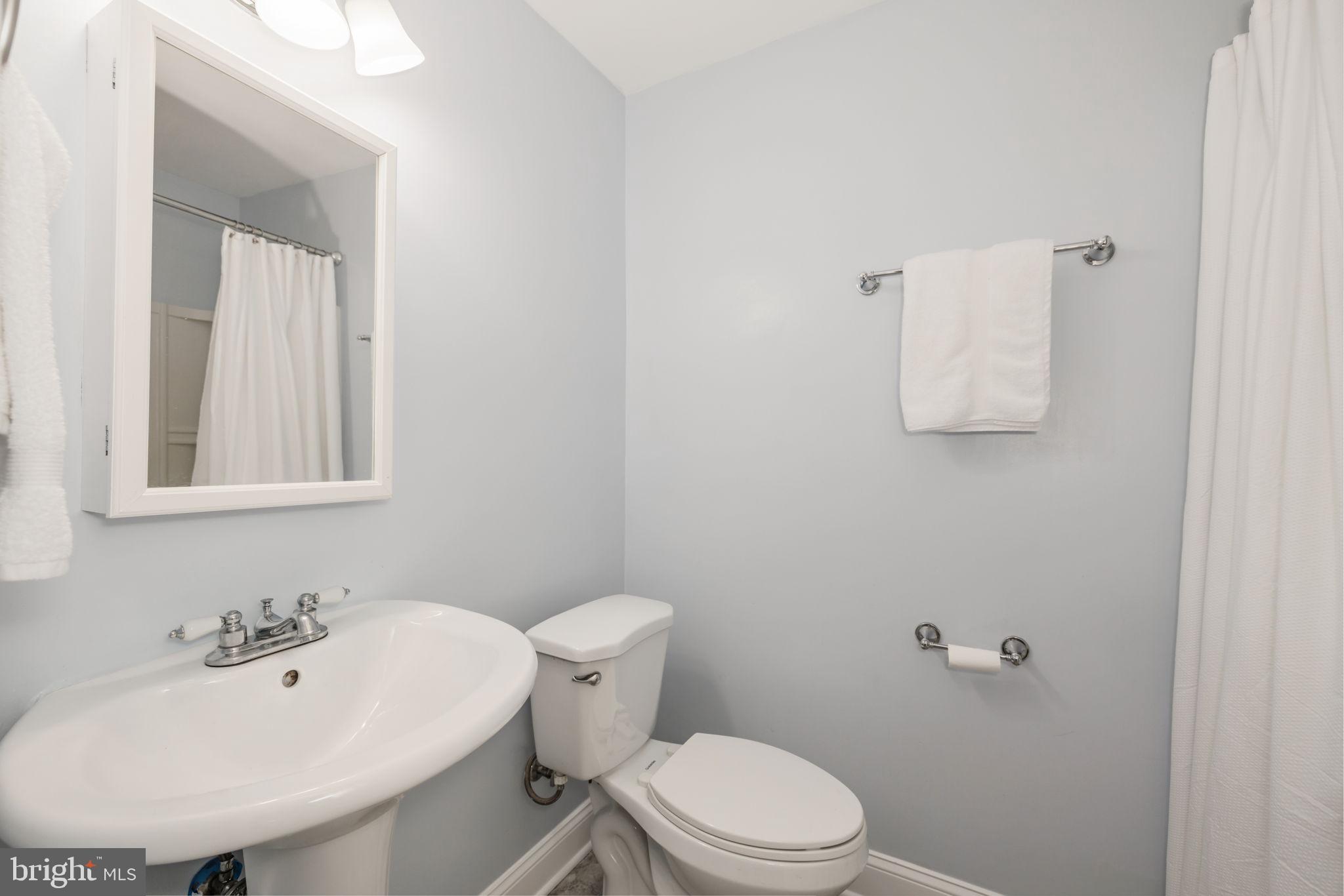 ISLAND CREEK - Residential