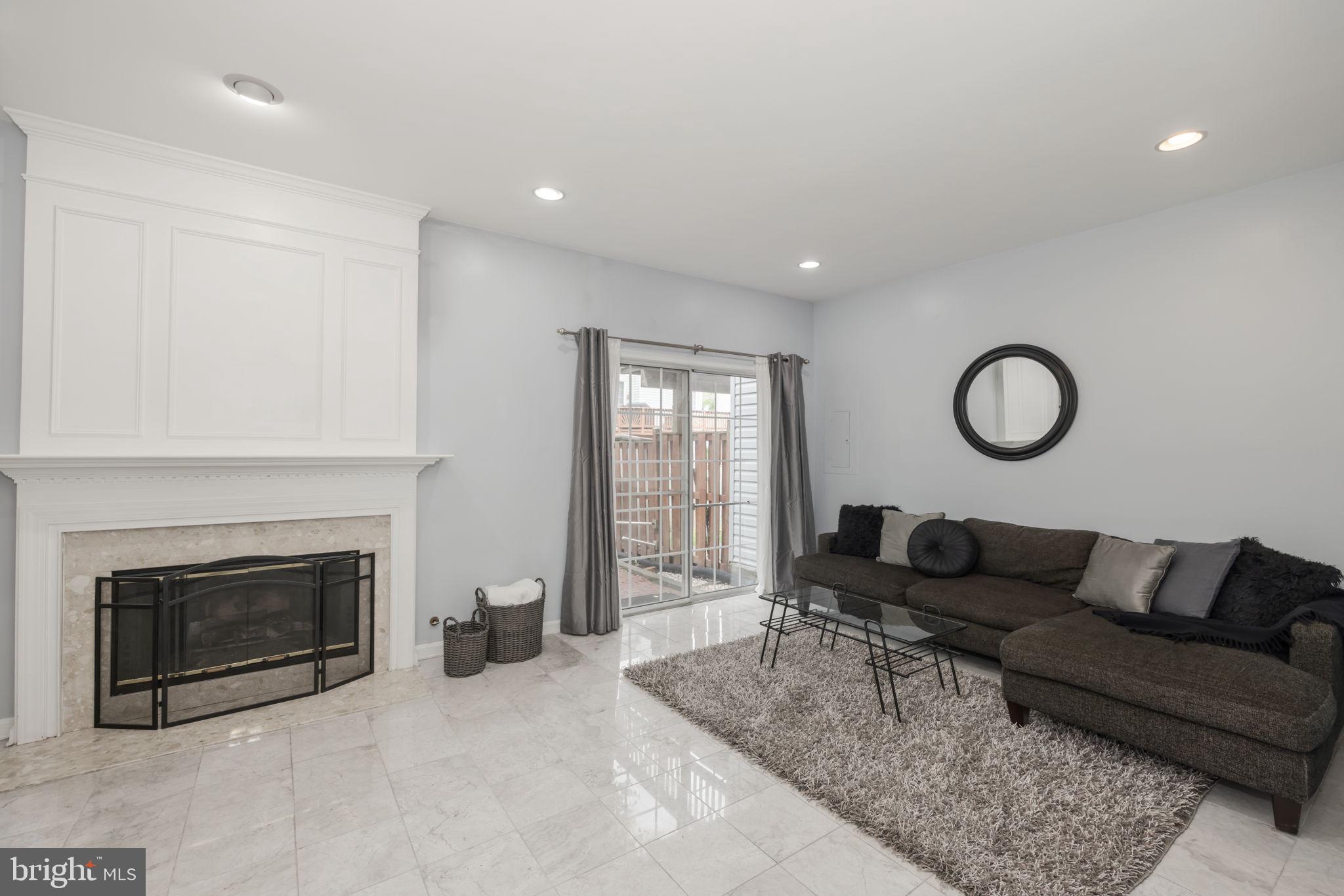 ISLAND CREEK - Residential