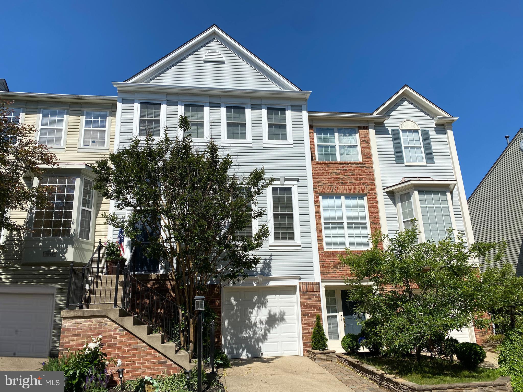 ISLAND CREEK - Residential