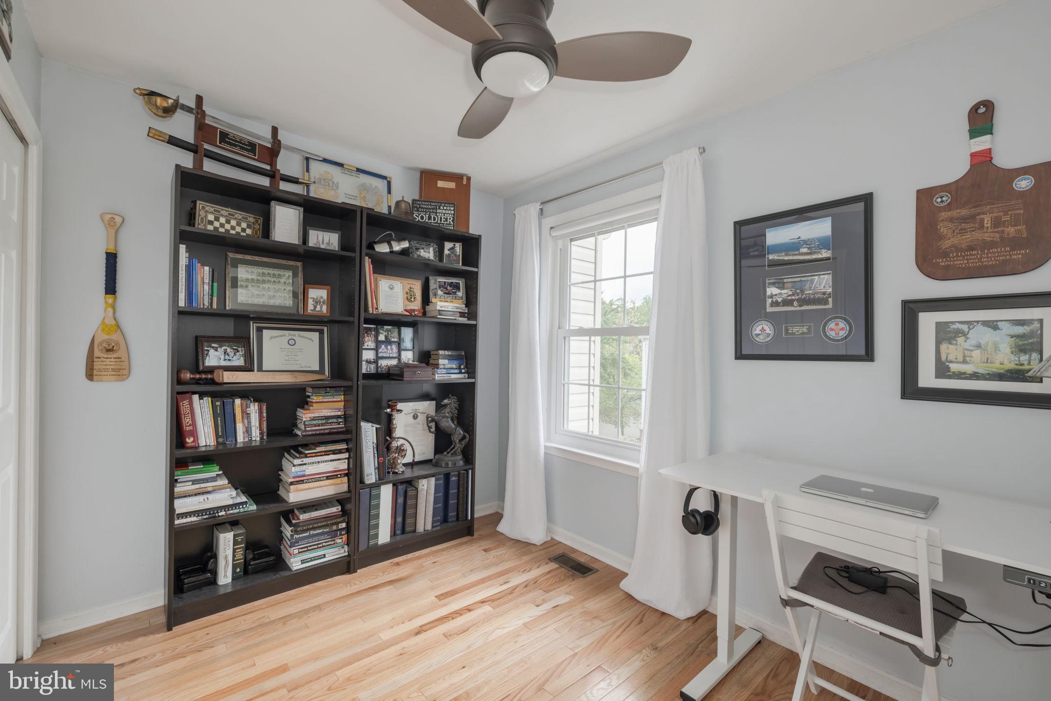 ISLAND CREEK - Residential