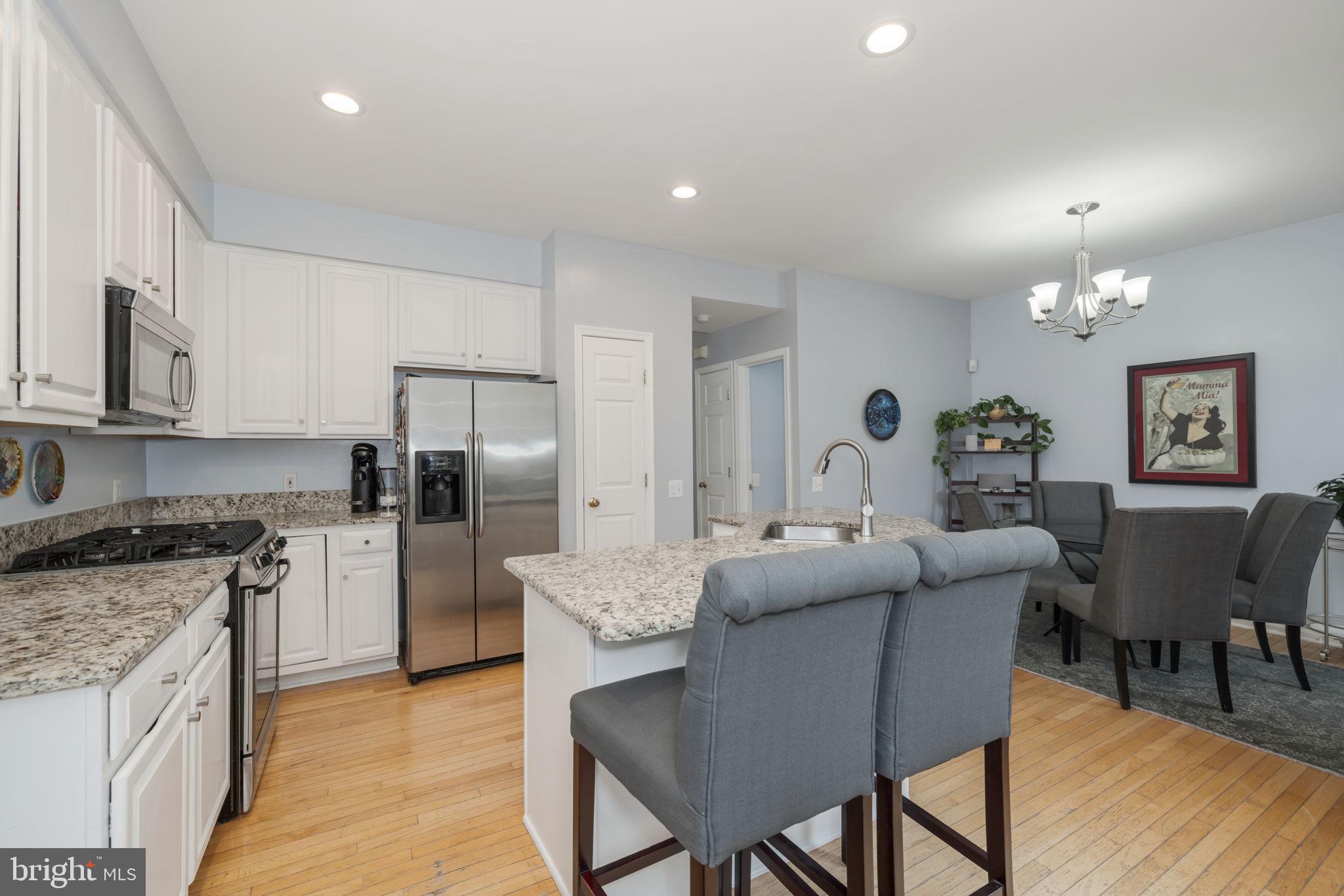 ISLAND CREEK - Residential