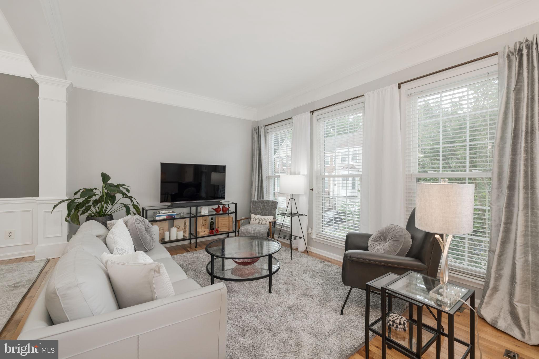 ISLAND CREEK - Residential