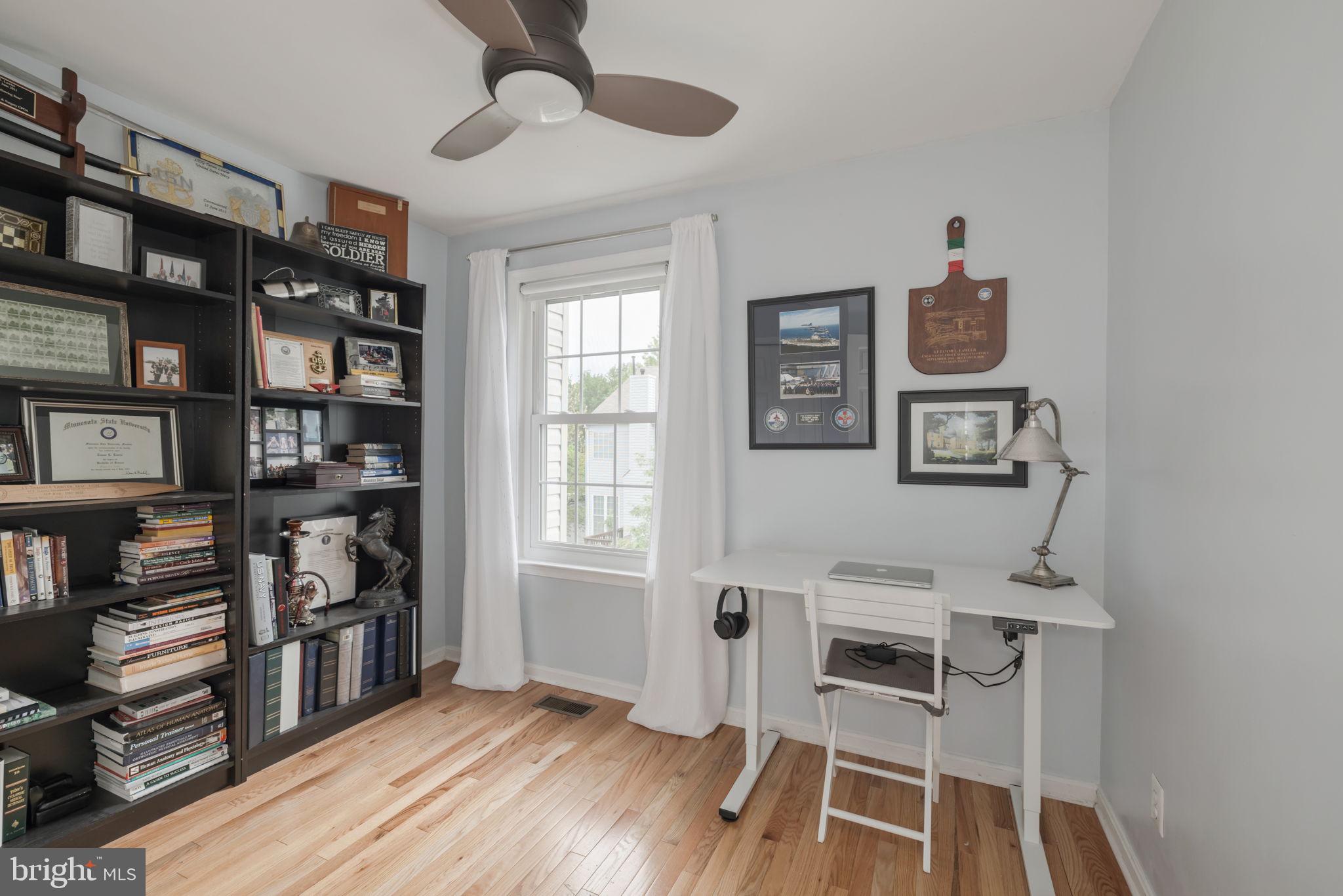 ISLAND CREEK - Residential