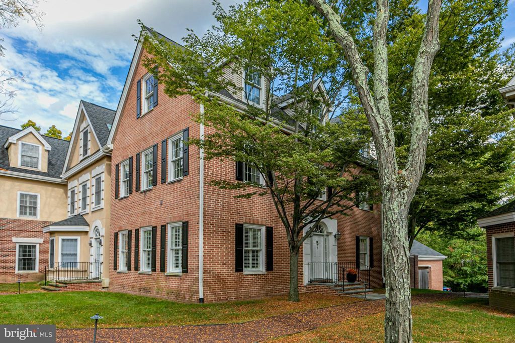 Photo of 8 Governors Lane, PRINCETON, NJ 08540 (MLS # NJME2067170)
