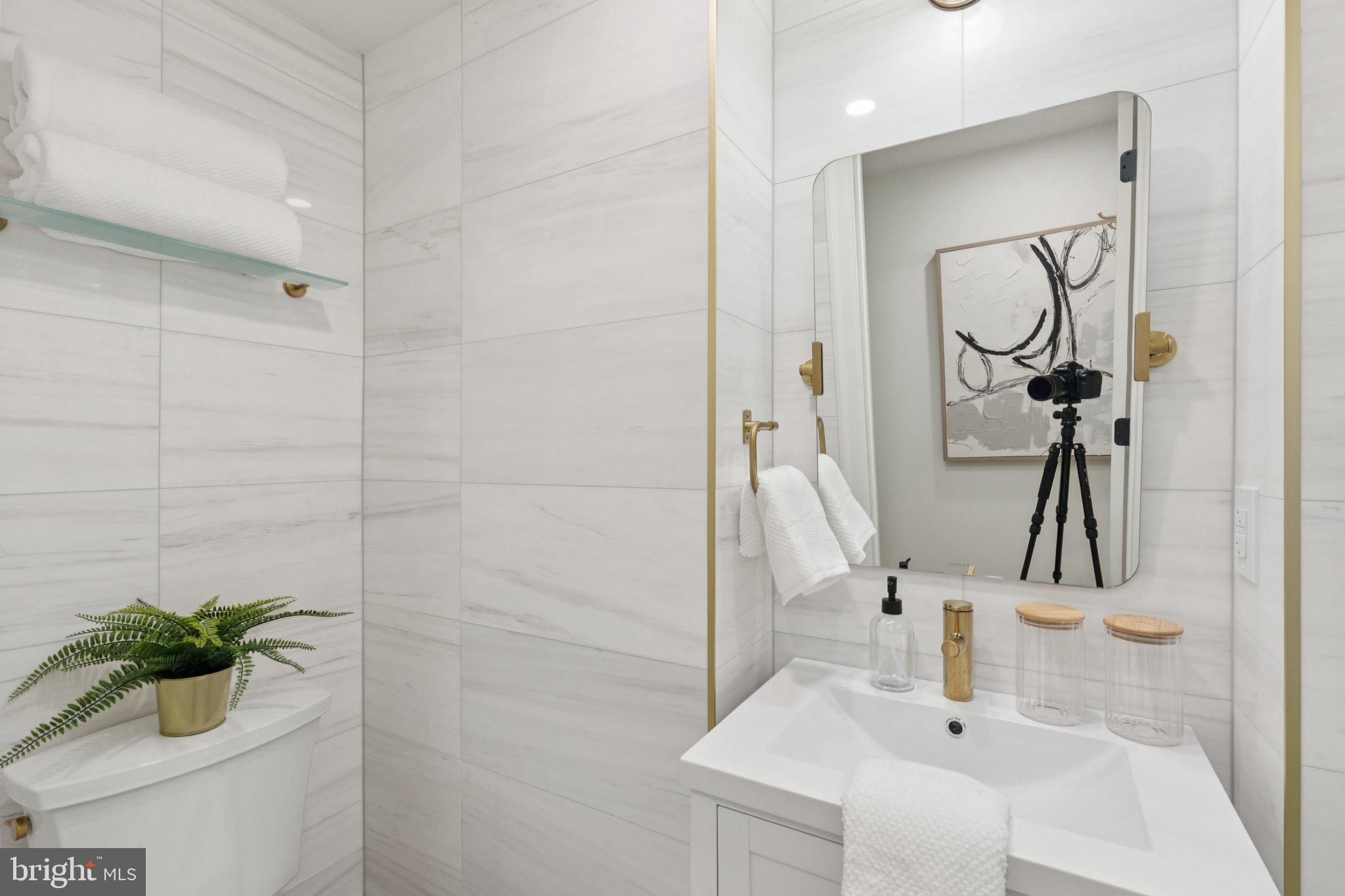 RITTENHOUSE SQUARE - Residential Lease