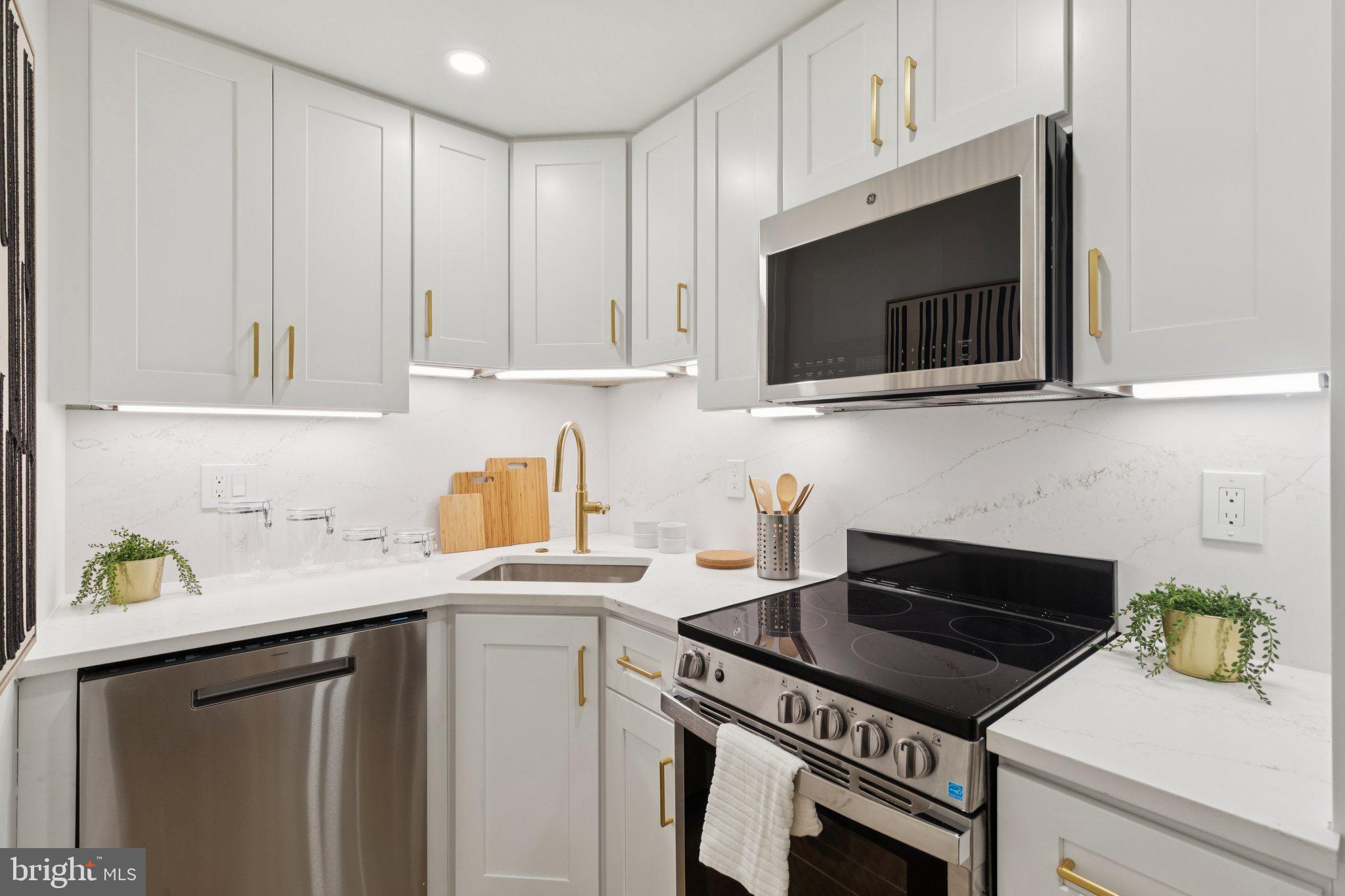 RITTENHOUSE SQUARE - Residential Lease