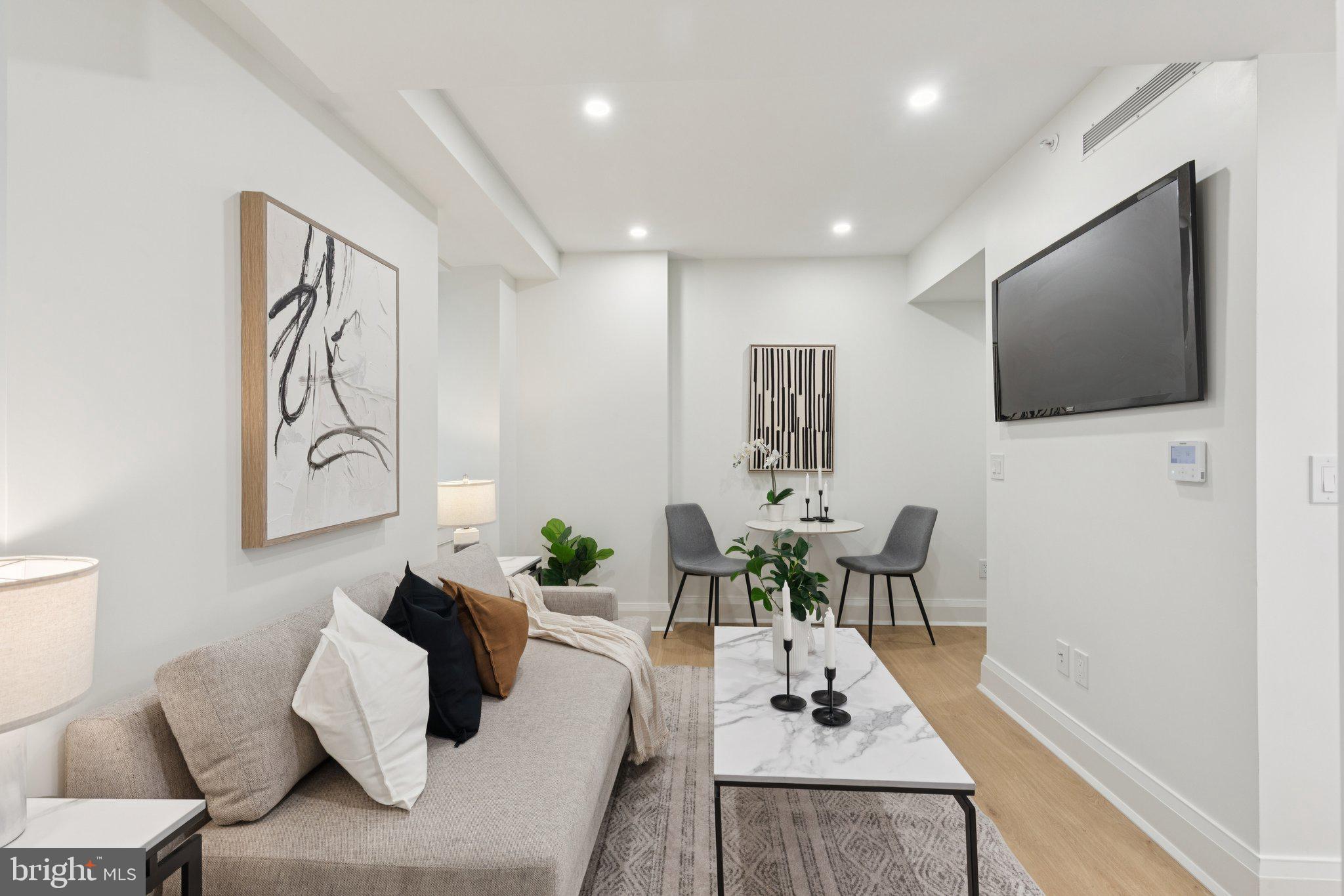 RITTENHOUSE SQUARE - Residential Lease