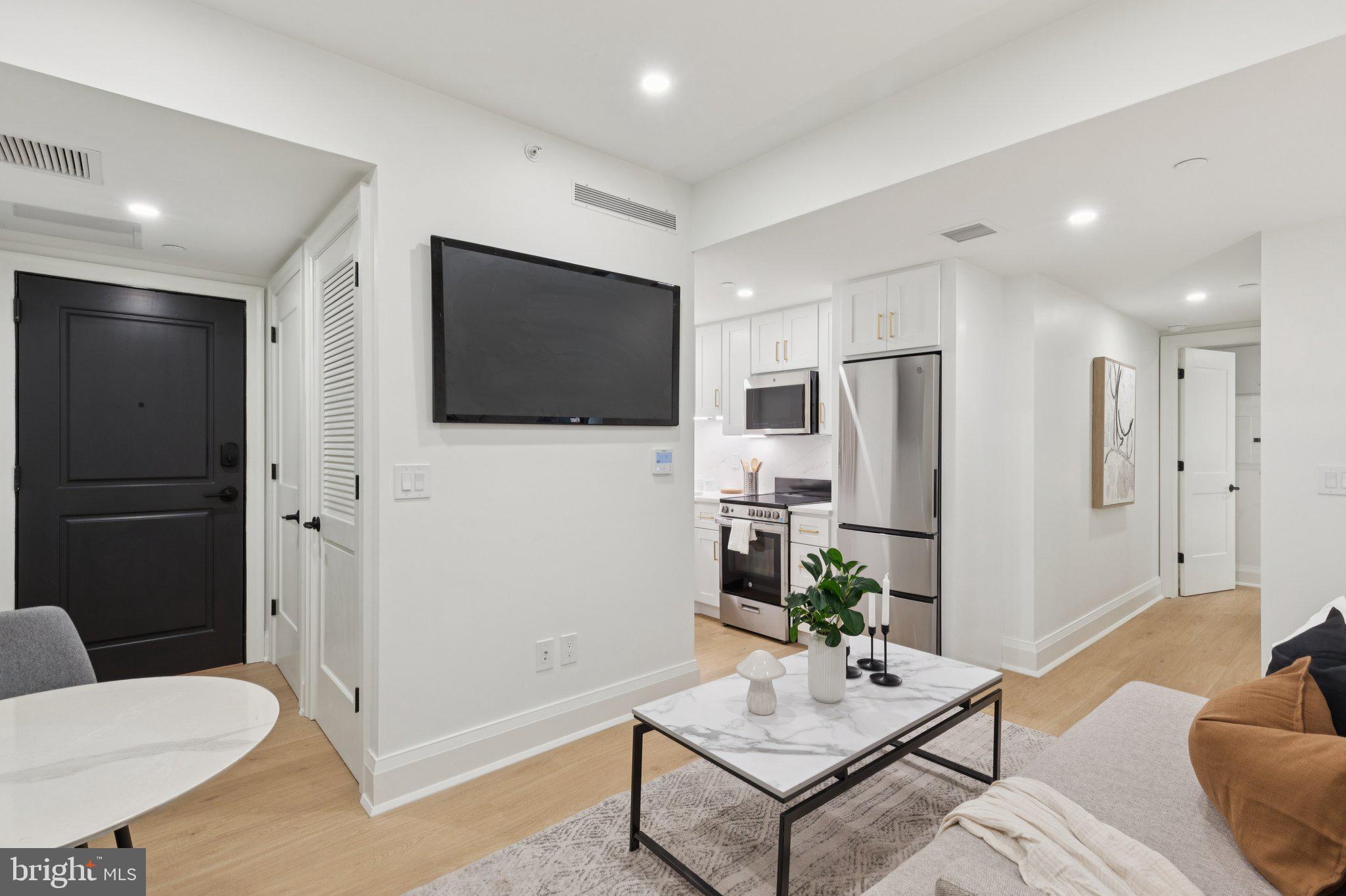 RITTENHOUSE SQUARE - Residential Lease