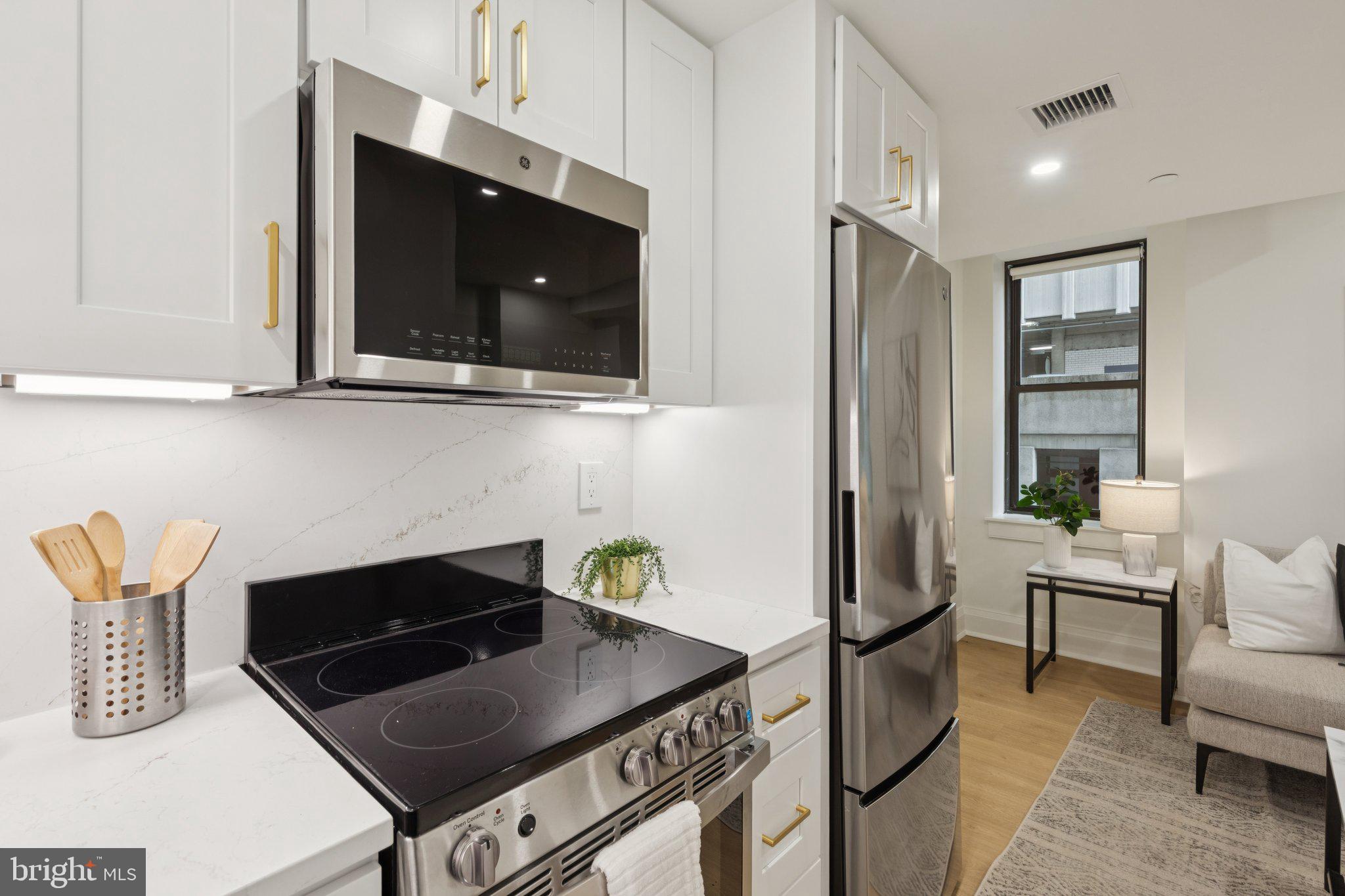 RITTENHOUSE SQUARE - Residential Lease