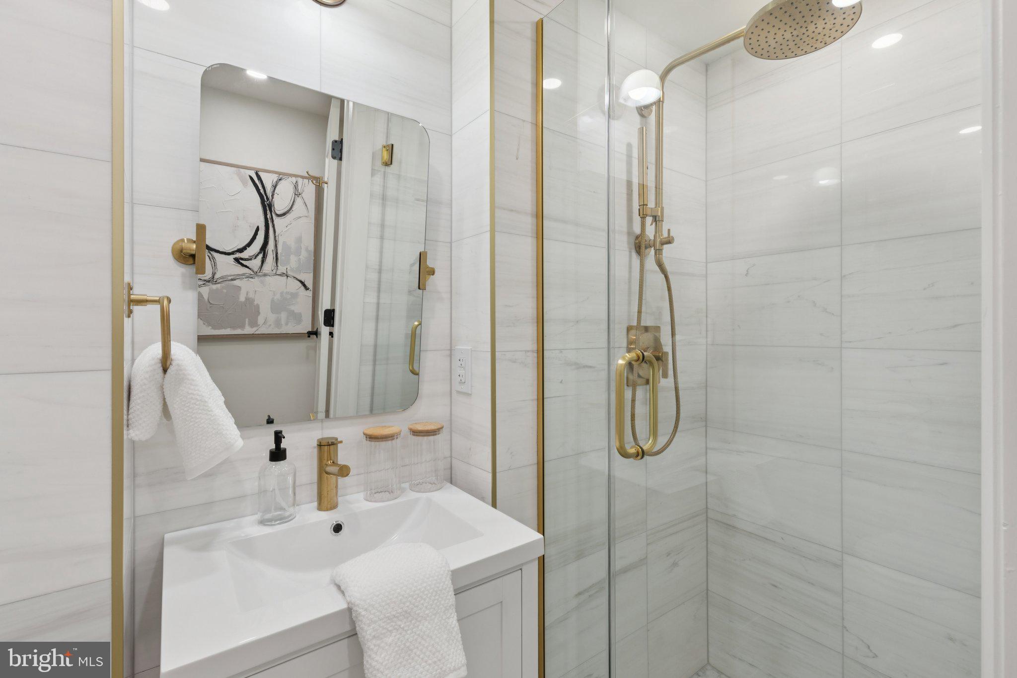 RITTENHOUSE SQUARE - Residential Lease