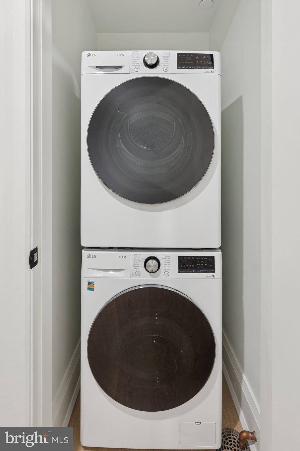 RITTENHOUSE SQUARE - Residential Lease