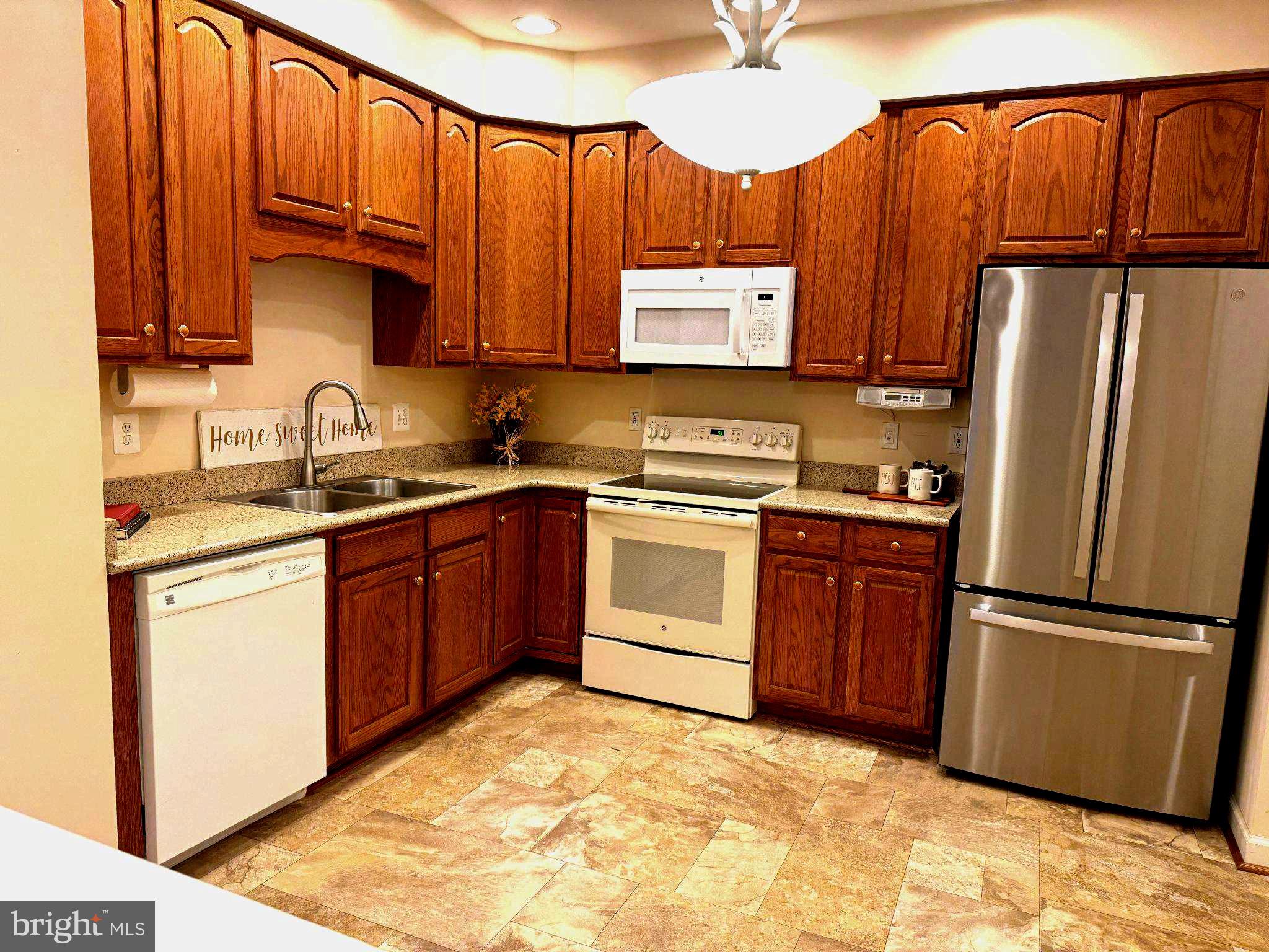 233 N VIEW CIRCLE