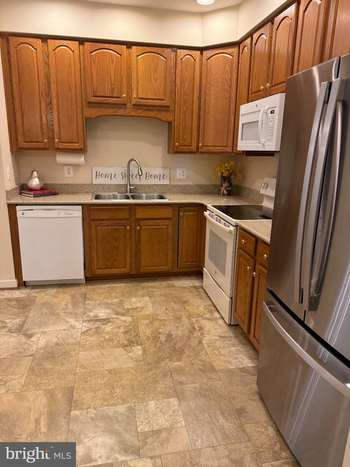 233 N VIEW CIRCLE