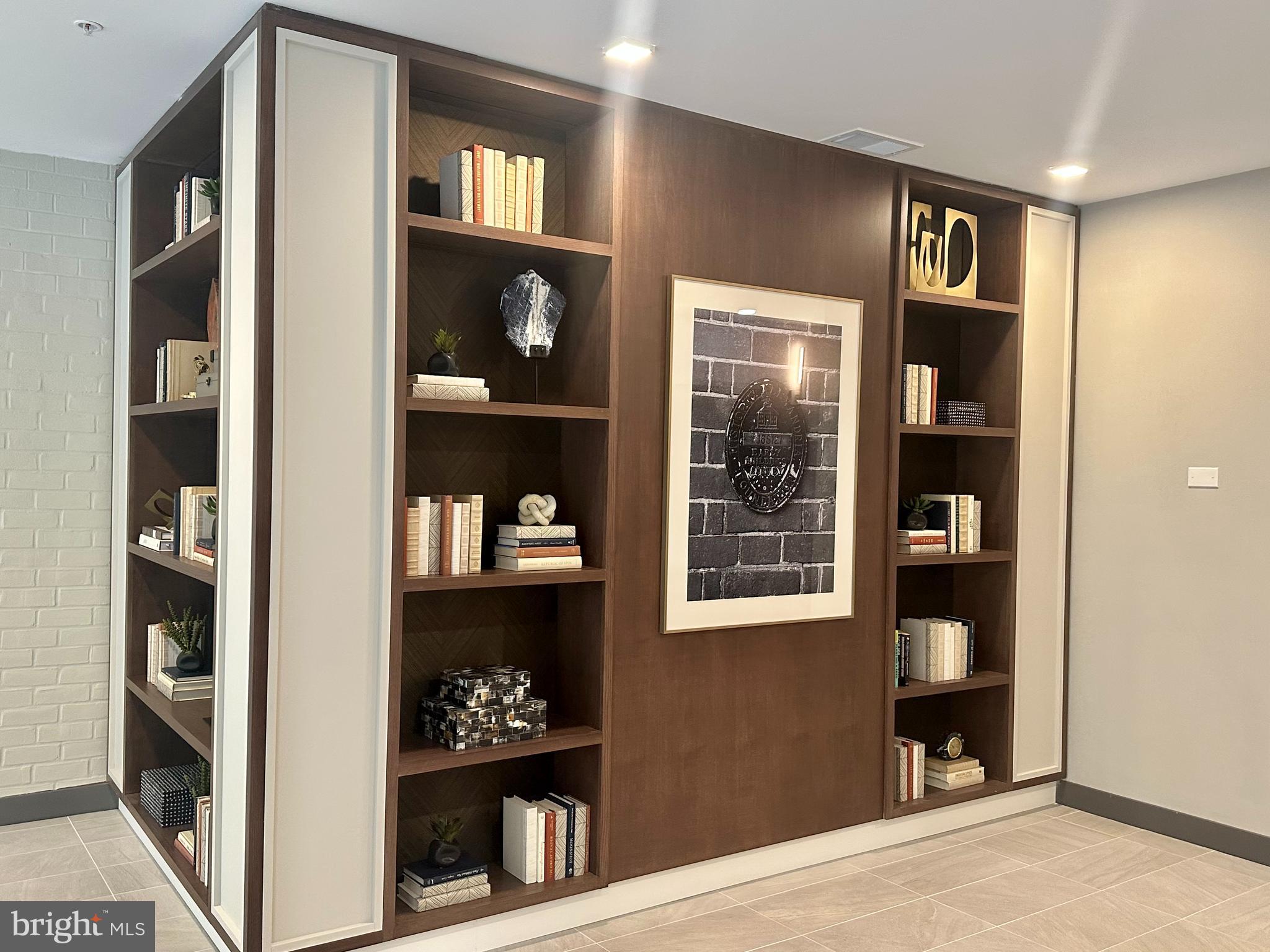 OLD TOWN NORTH - Residential