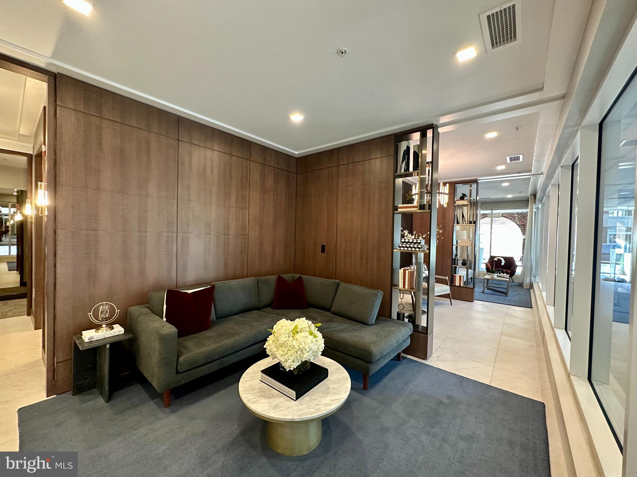 OLD TOWN NORTH - Residential