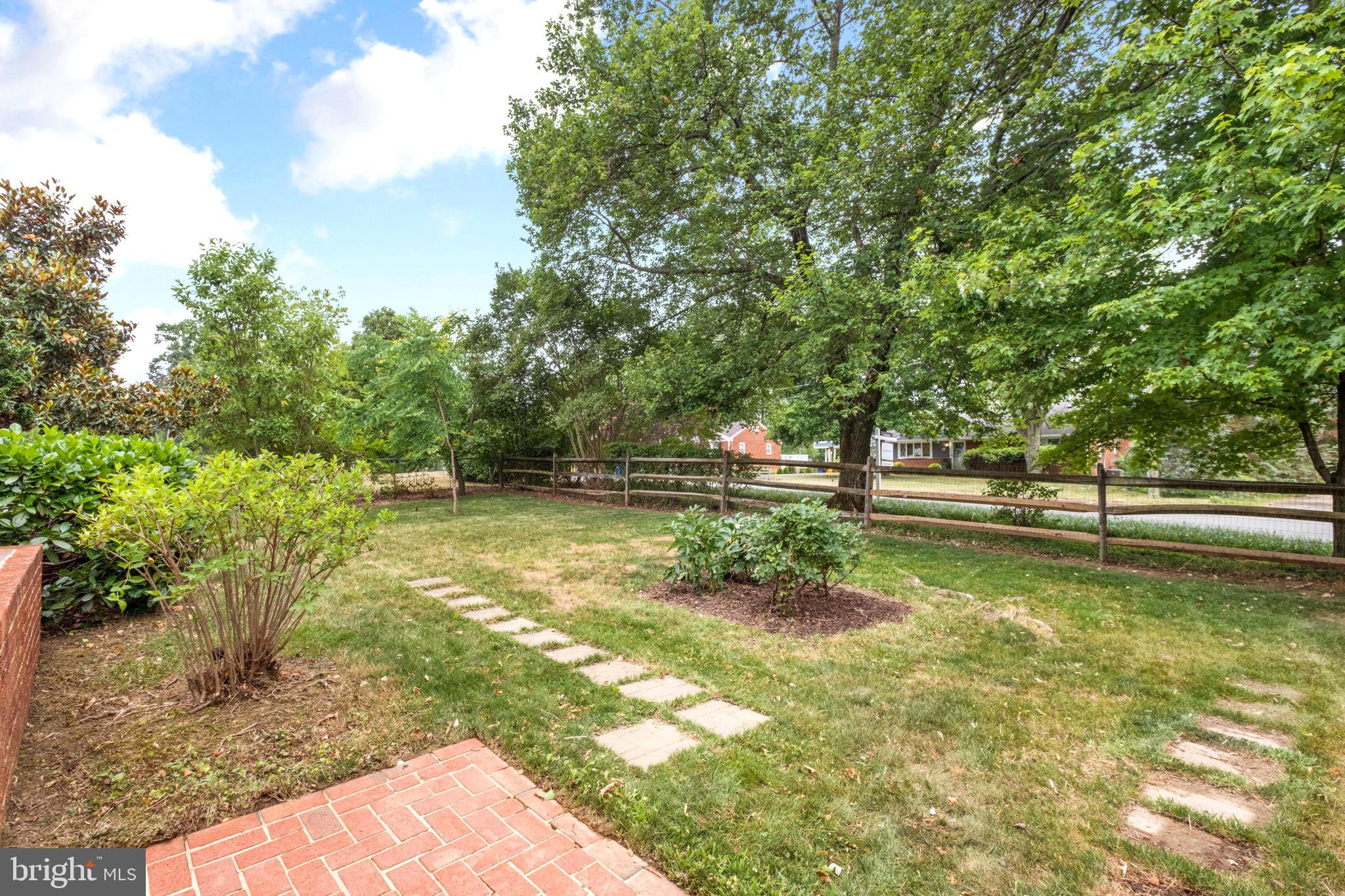 BROOKLAND ESTATES - Residential