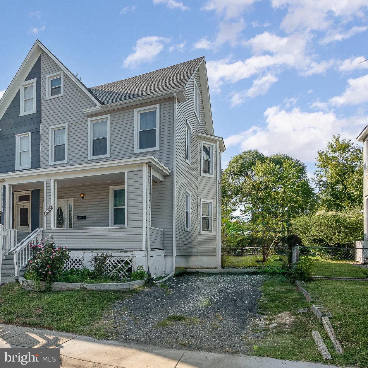 LAURAVILLE HISTORIC DISTRICT - Residential