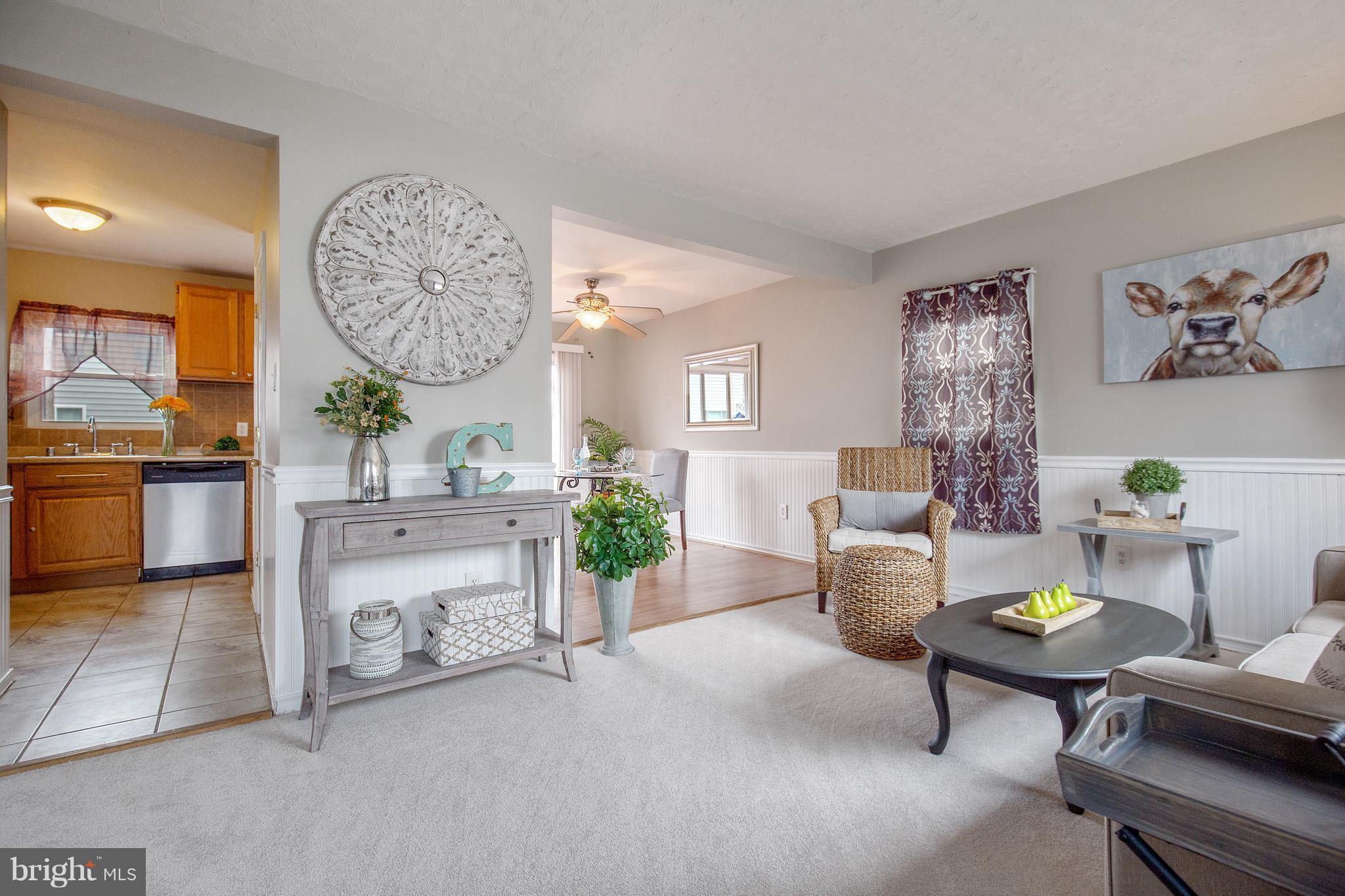 WOODLAND BEACH - Residential