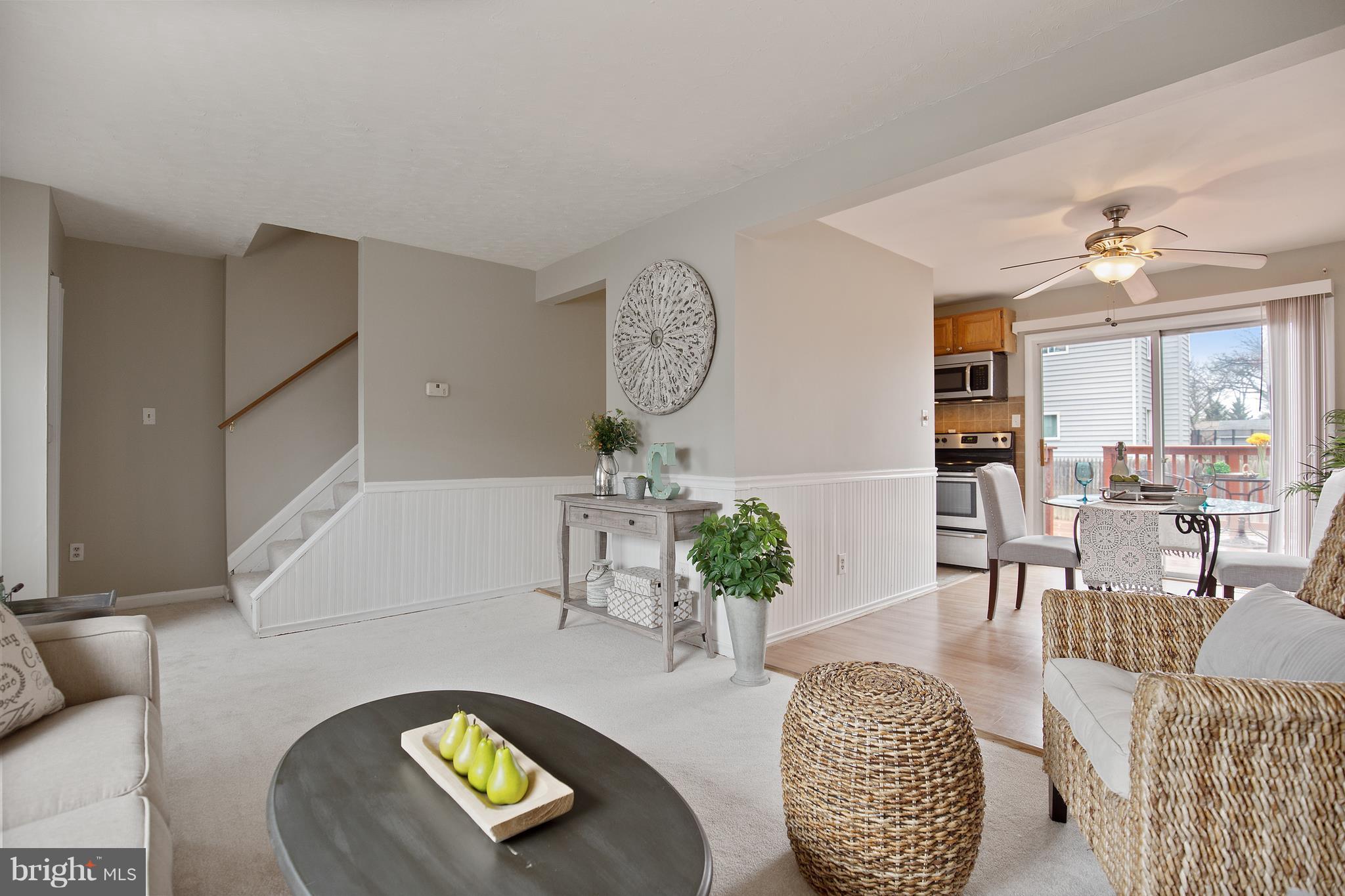 WOODLAND BEACH - Residential