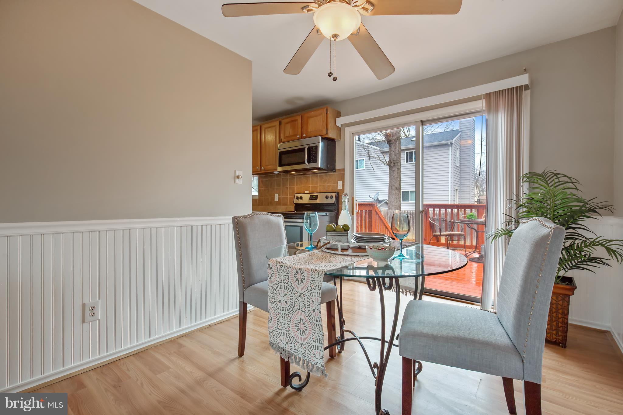 WOODLAND BEACH - Residential