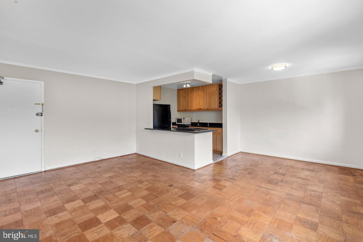 4570 MACARTHUR BOULEVARD NW 107