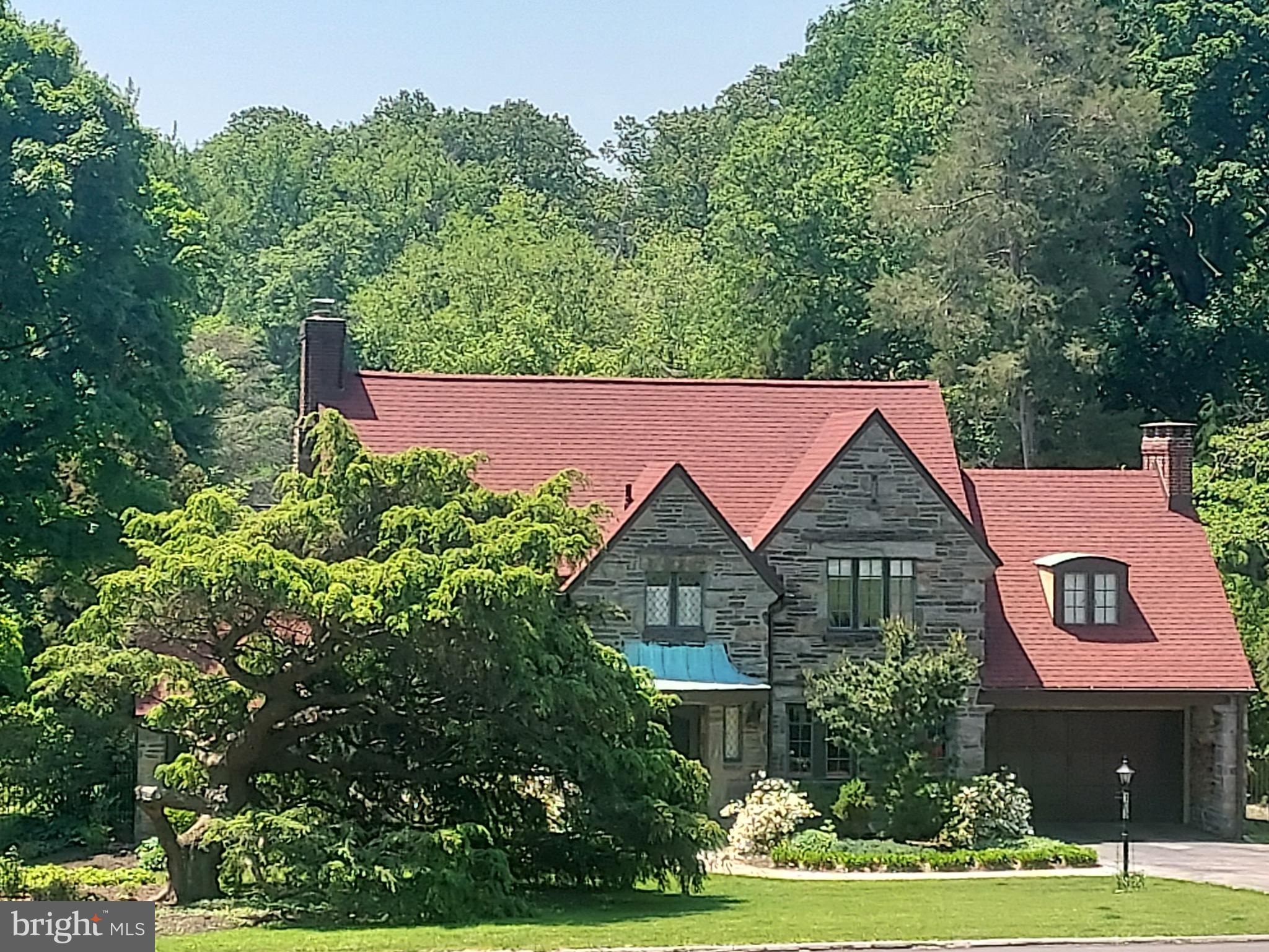 105 STRATFORD ROAD