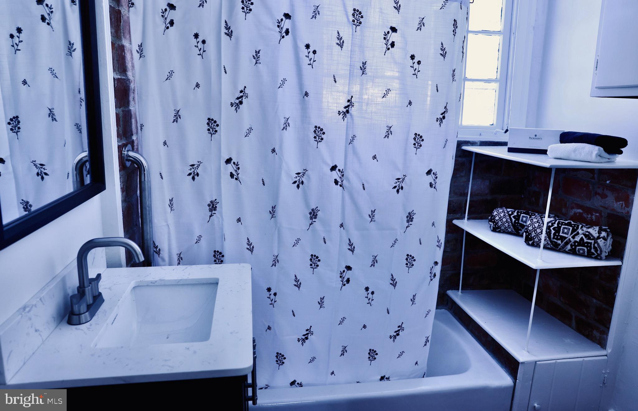 NEW HOPE - Residential Lease